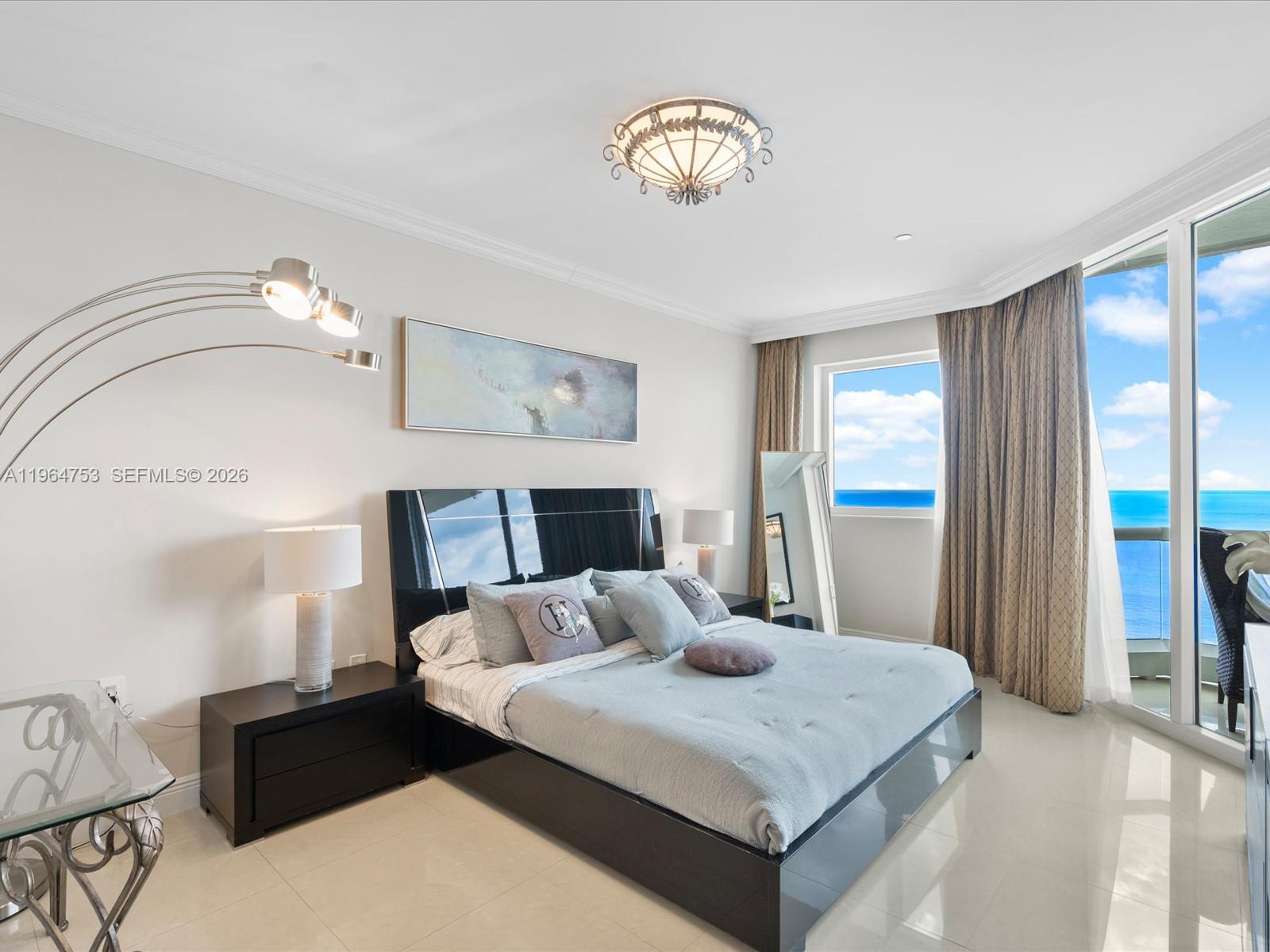 Ver detalles 4405 3 / 3 2214 sq. ft. $ 2026-05-05 0 foto