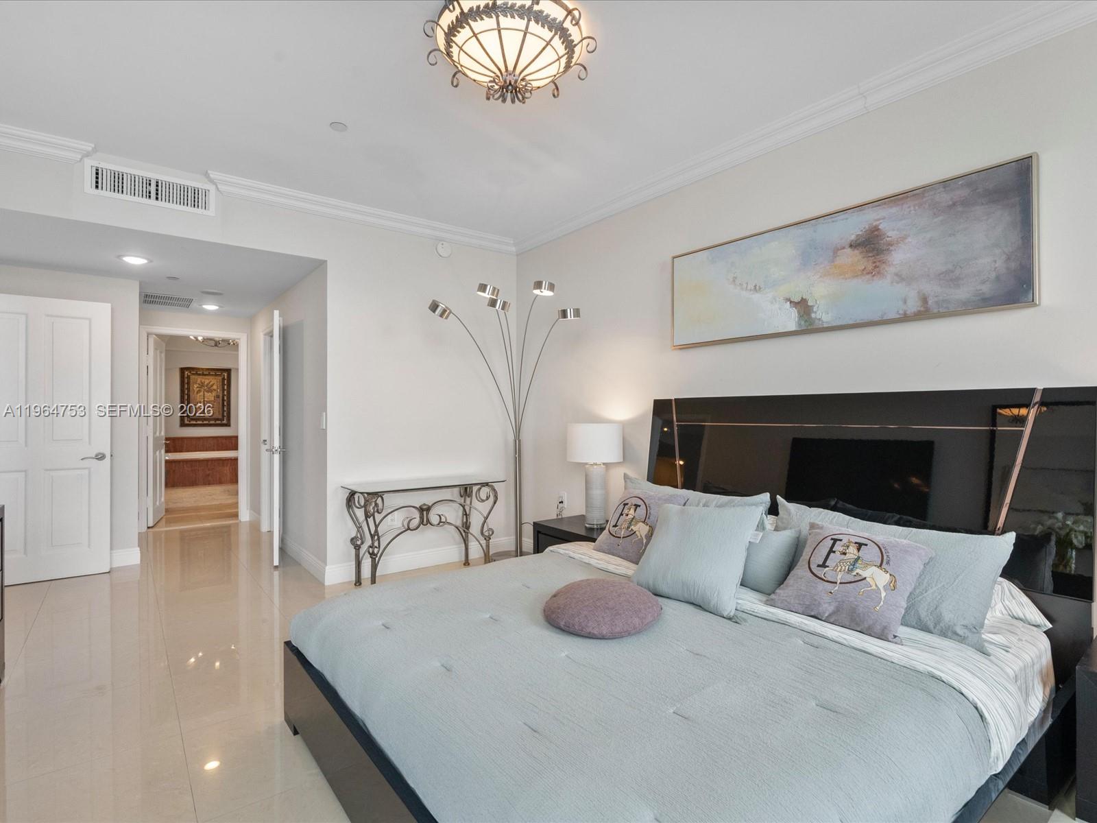 Ver detalles 4405 3 / 3 2214 sq. ft. $ 2026-05-05 0 foto
