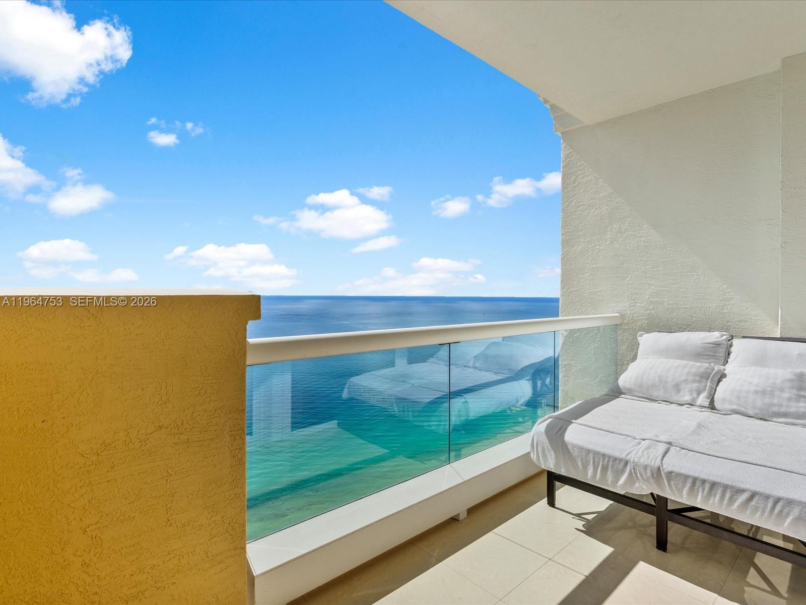 Ver detalles 4405 3 / 3 2214 sq. ft. $ 2026-05-05 0 foto
