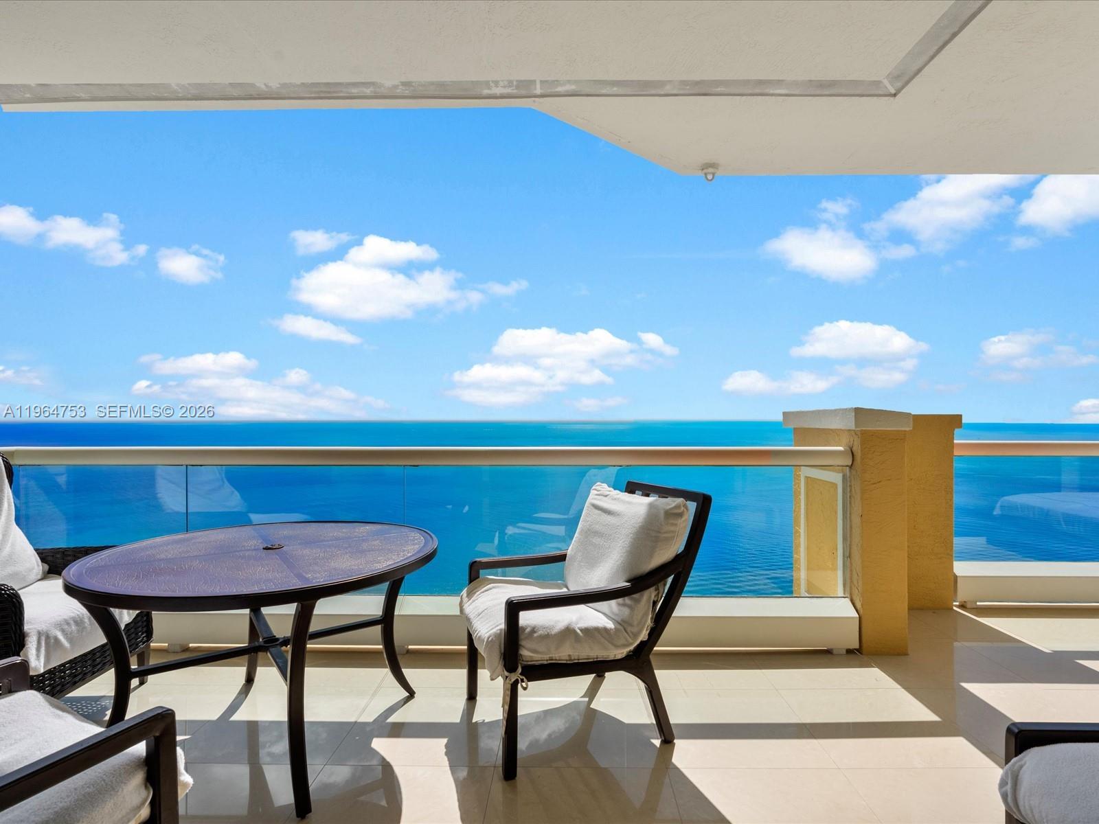 Ver detalles 4405 3 / 3 2214 sq. ft. $ 2026-05-05 0 foto