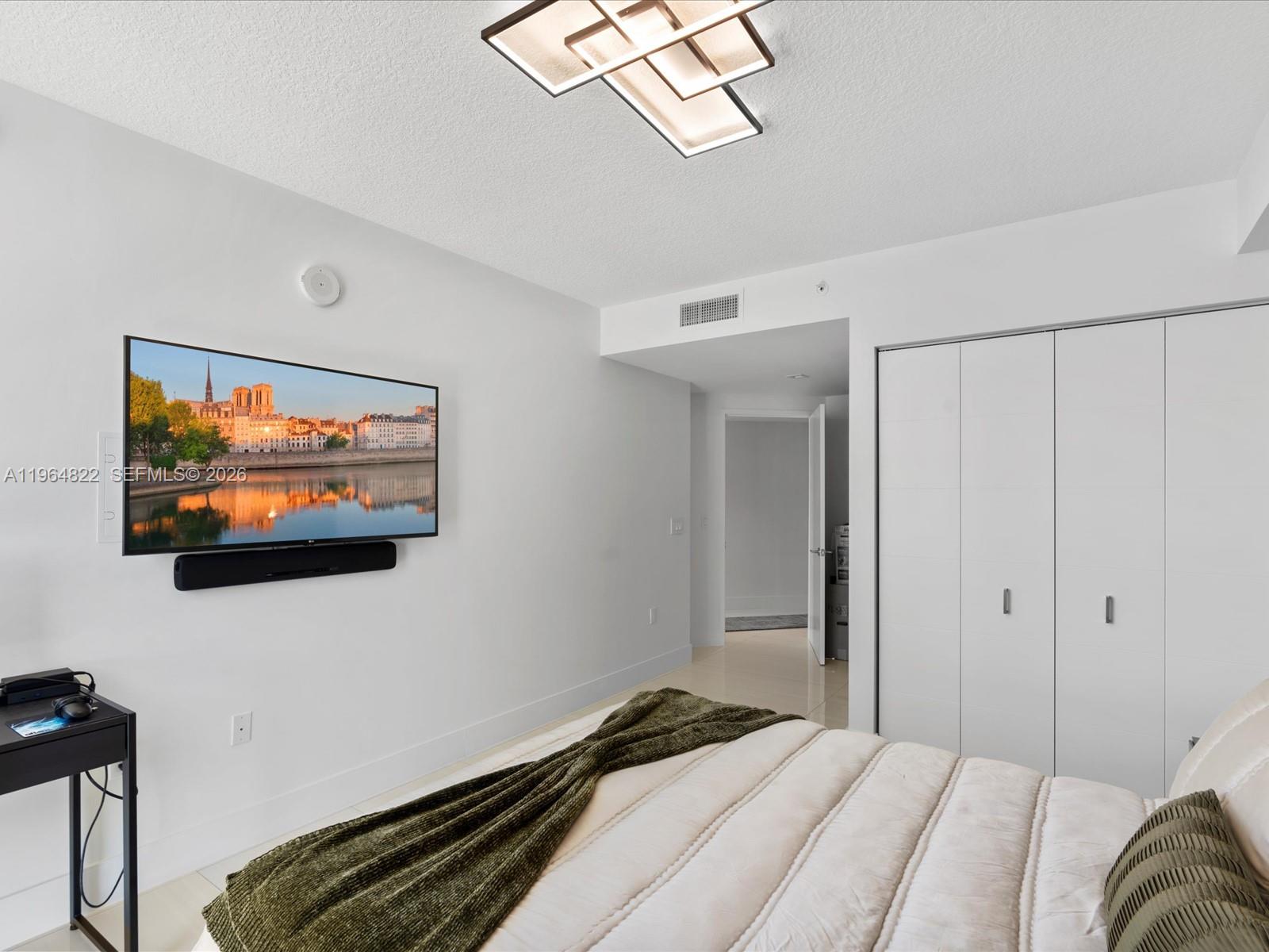 See details 4-807 3 / 4 1892 sq. ft. $ 2026-02-13 0 Photo