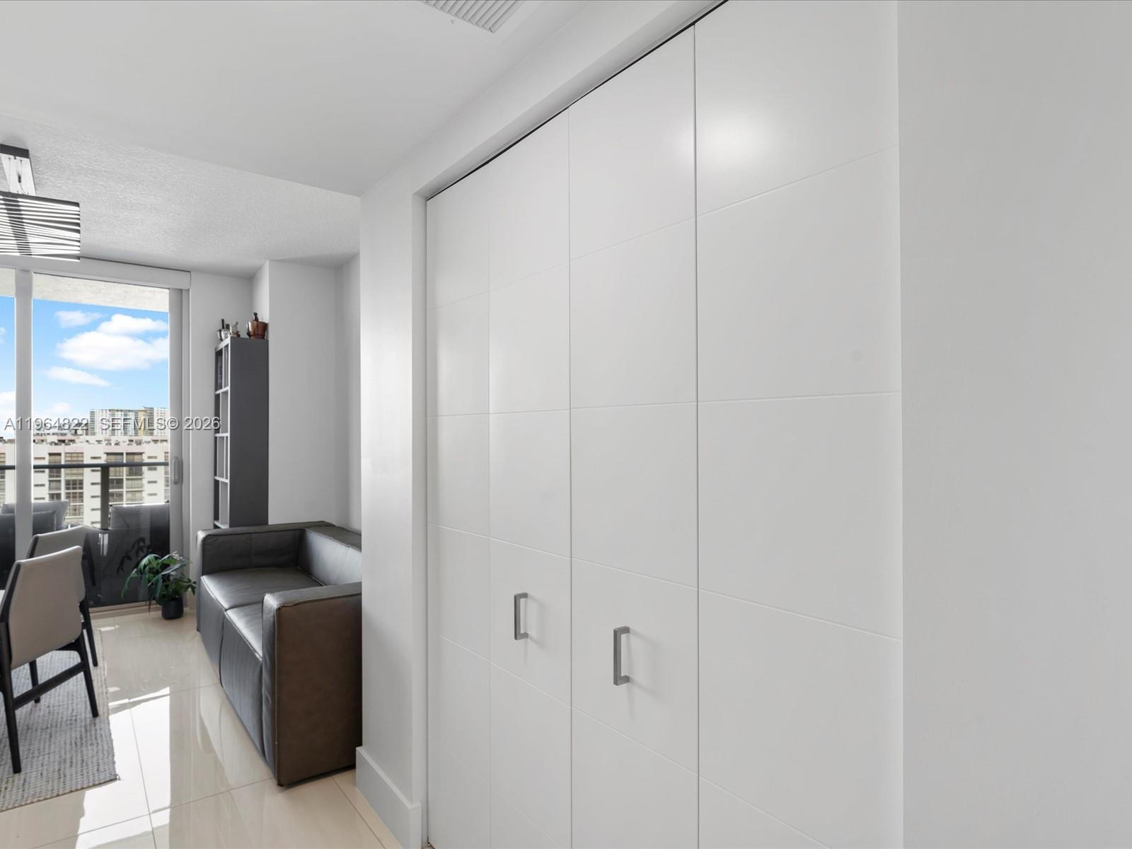 See details 4-807 3 / 4 1892 sq. ft. $ 2026-02-13 0 Photo