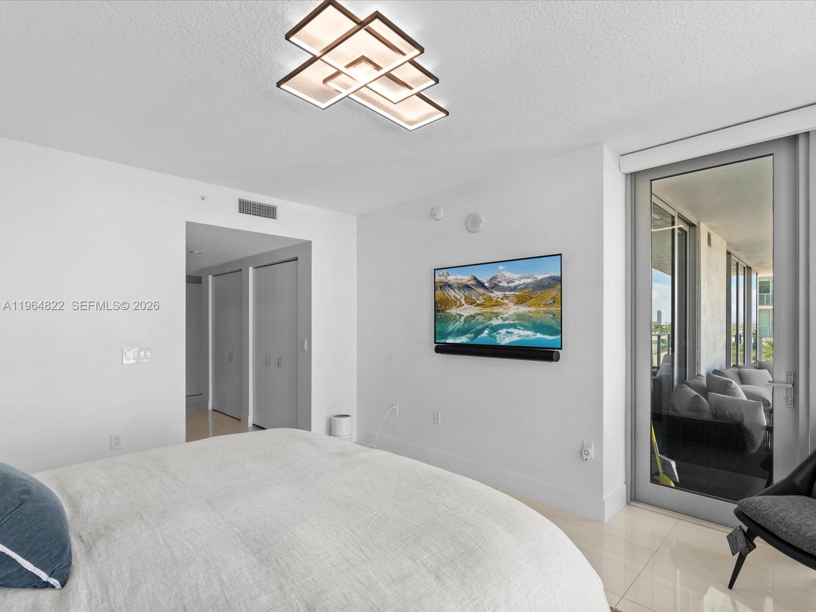 See details 4-807 3 / 4 1892 sq. ft. $ 2026-02-13 0 Photo