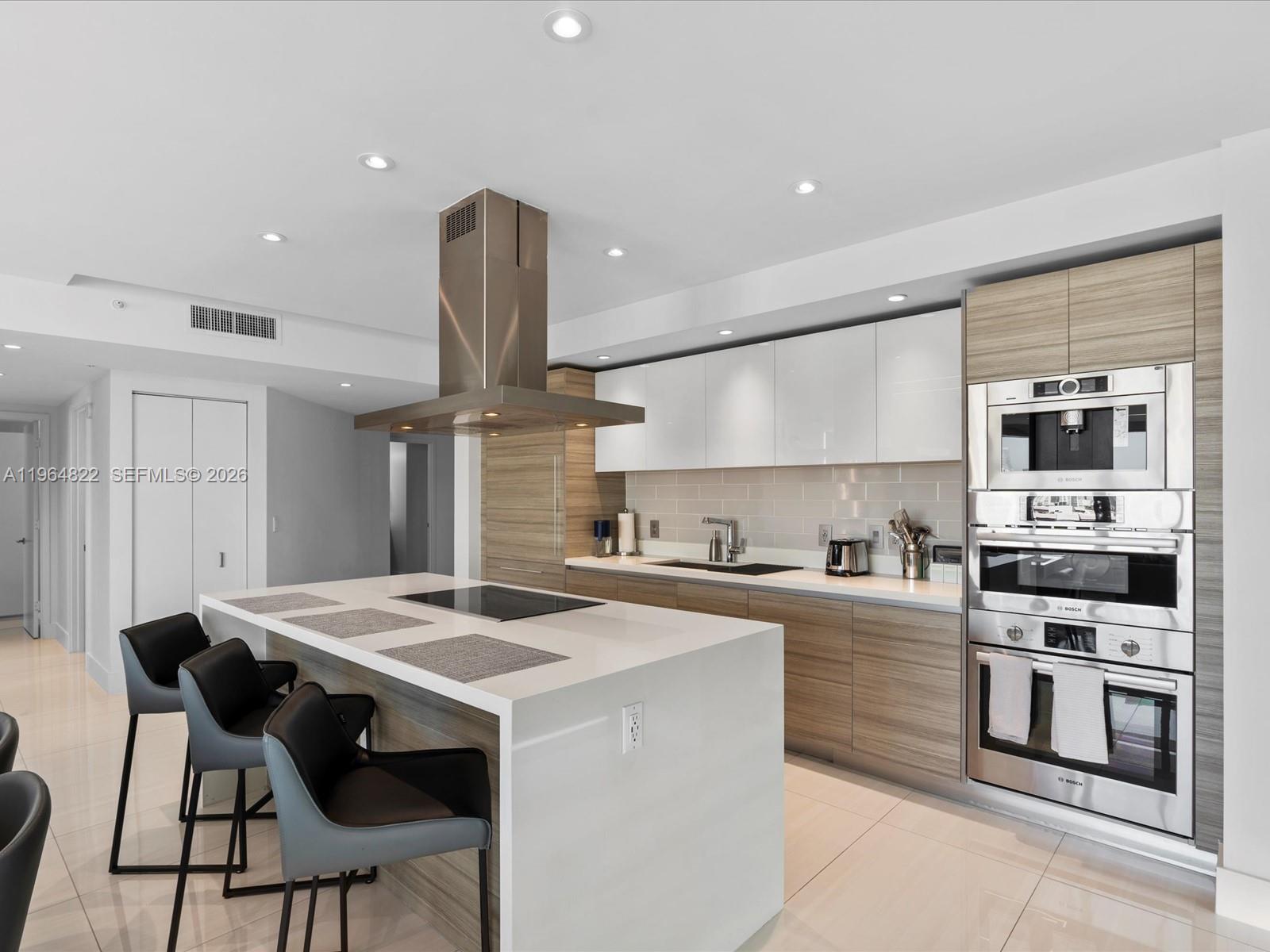 See details 4-807 3 / 4 1892 sq. ft. $ 2026-02-13 0 Photo