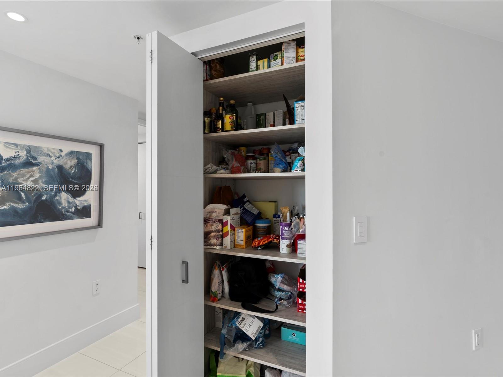 See details 4-807 3 / 4 1892 sq. ft. $ 2026-02-13 0 Photo