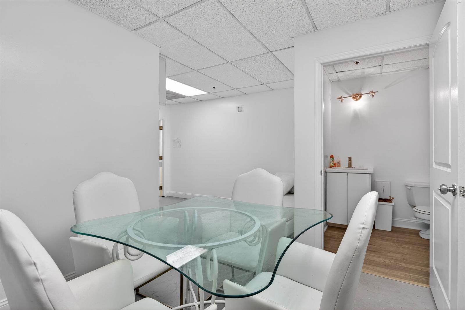 Ver detalles / 10 sq. ft. $ 2026-03-25 0 foto