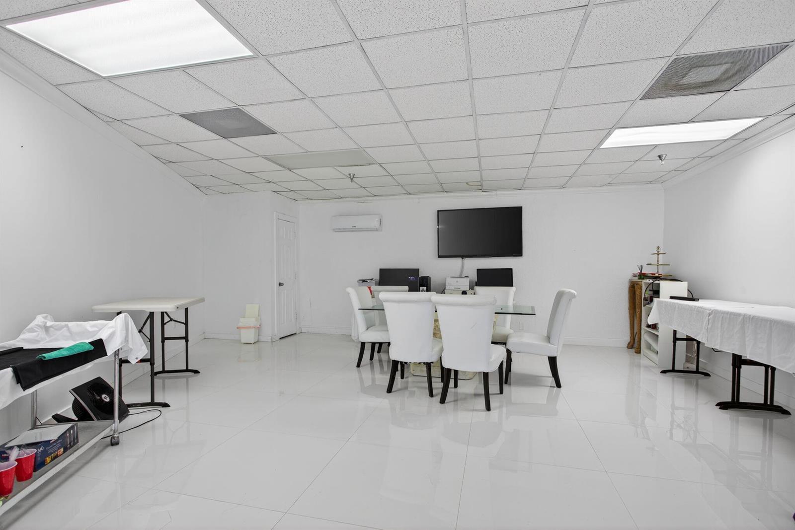 Ver detalles / 10 sq. ft. $ 2026-03-25 0 foto