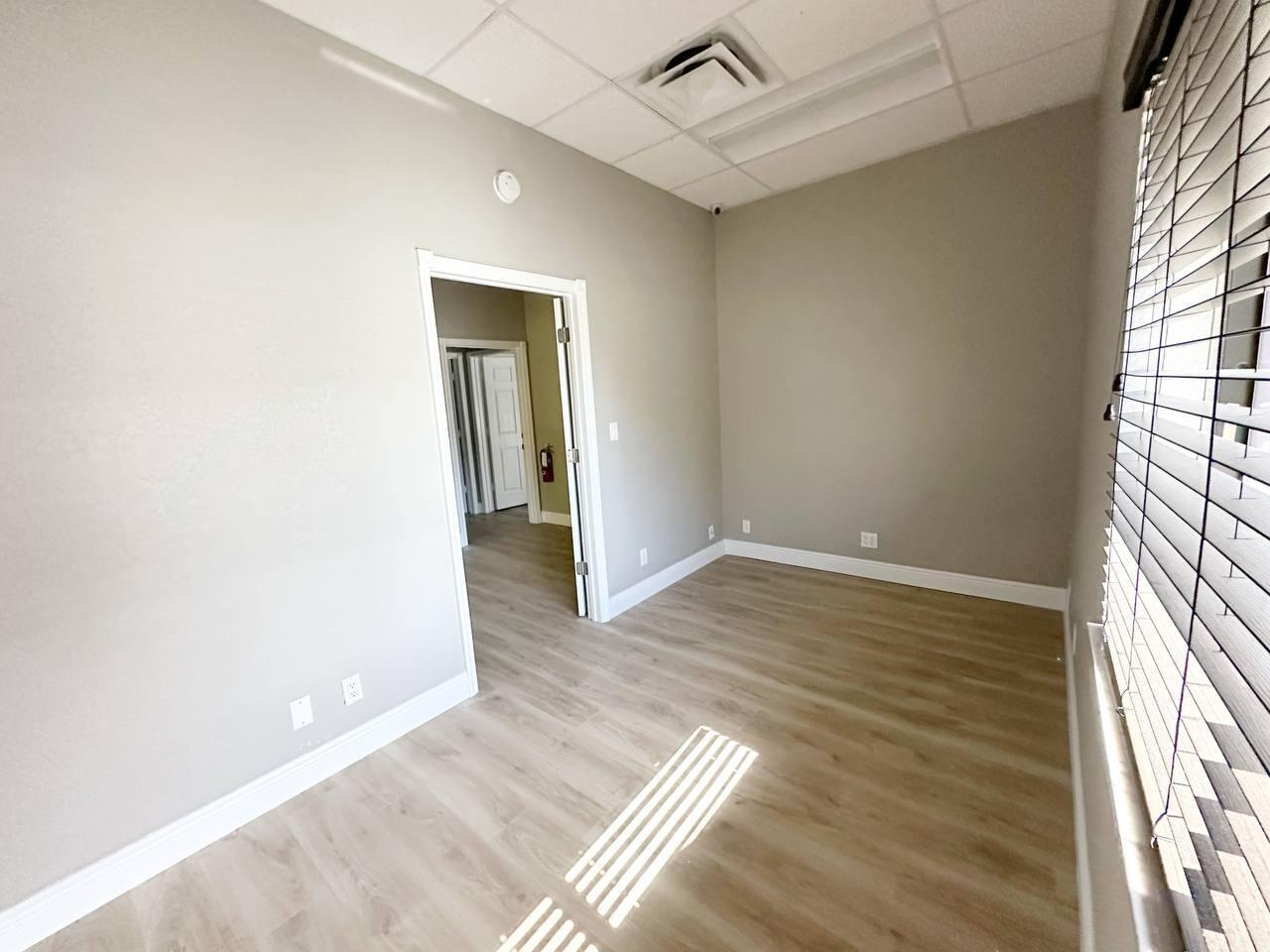 Ver detalles #5 / 4 sq. ft. $ 2026-06-17 0 foto