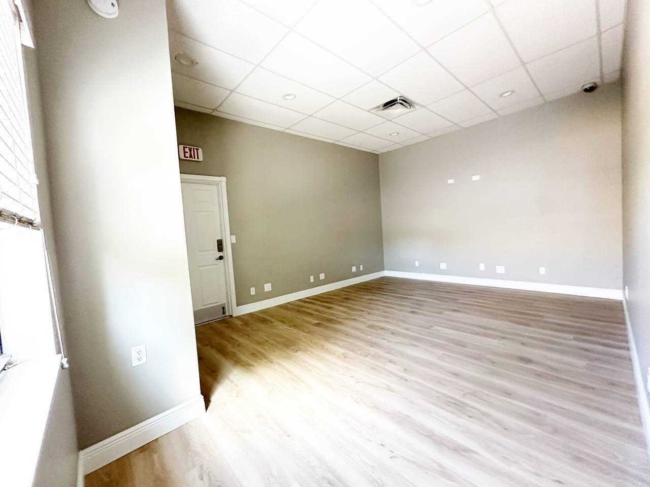 Ver detalles #5 / 4 sq. ft. $ 2026-06-17 0 foto
