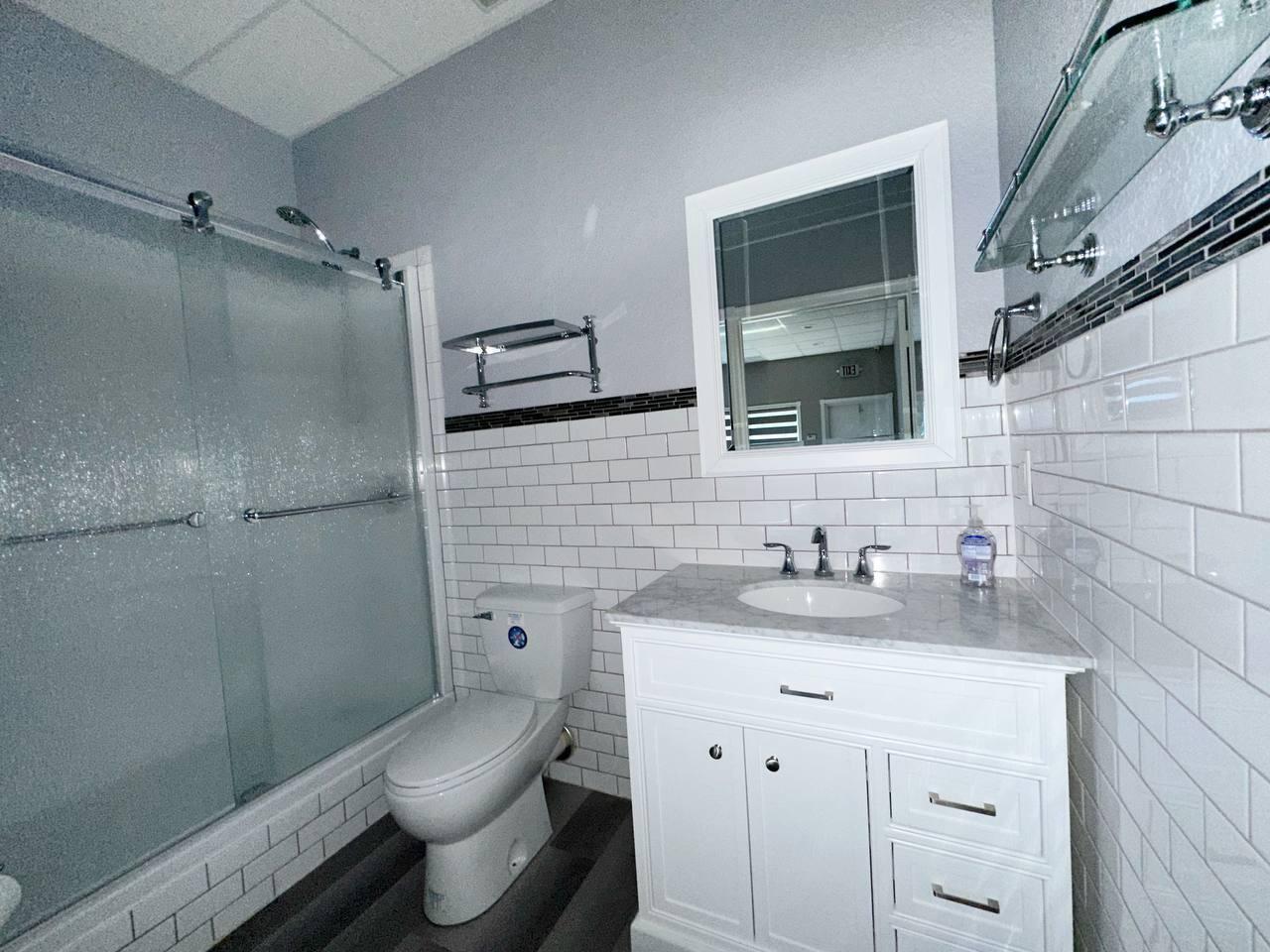 Ver detalles #5 / 4 sq. ft. $ 2026-06-17 0 foto