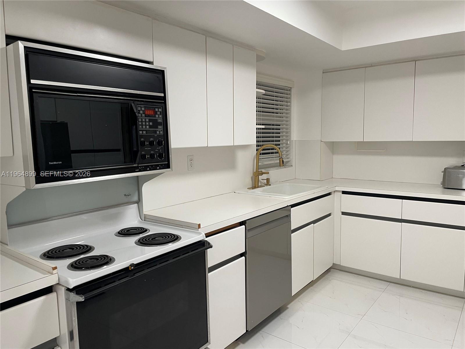 Photo of 3180 Ocean Dr  #408, Hallandale Beach, Florida, 33009 - 