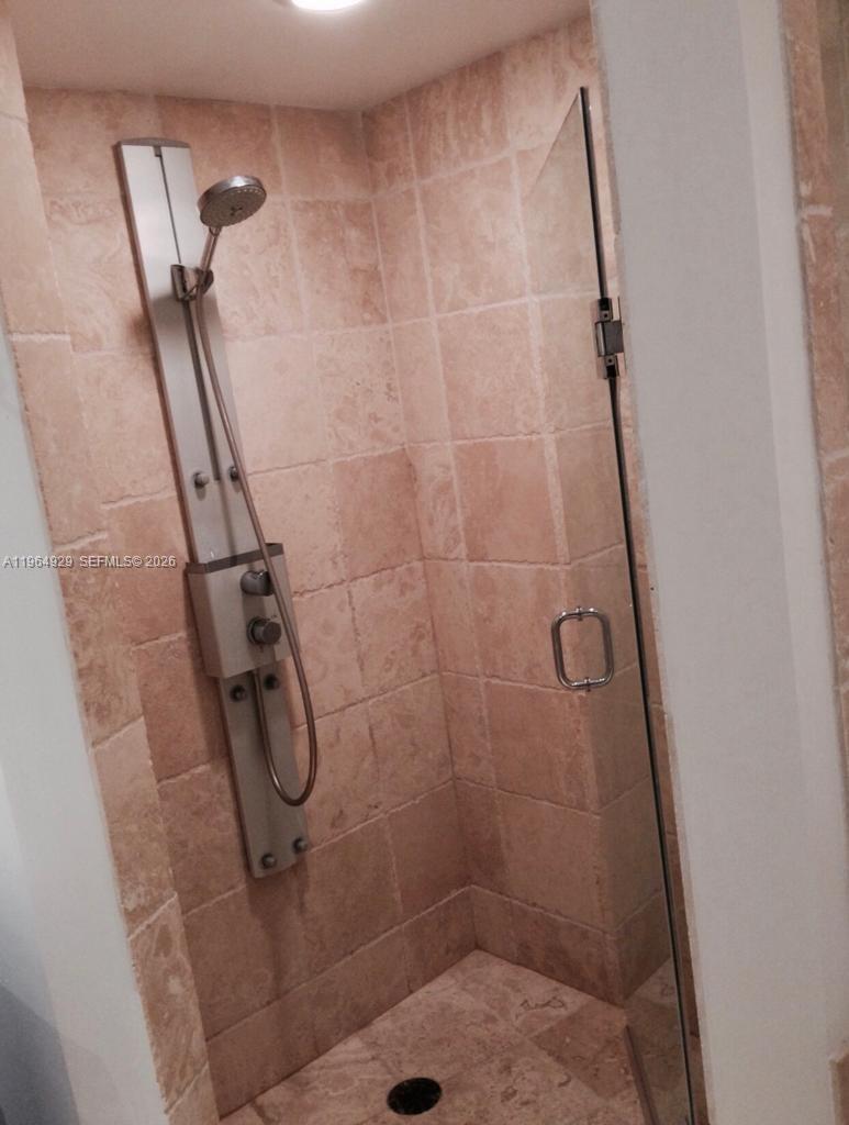 903 1 / 2 914 кв.футов $ 2026-02-13 0 Фото