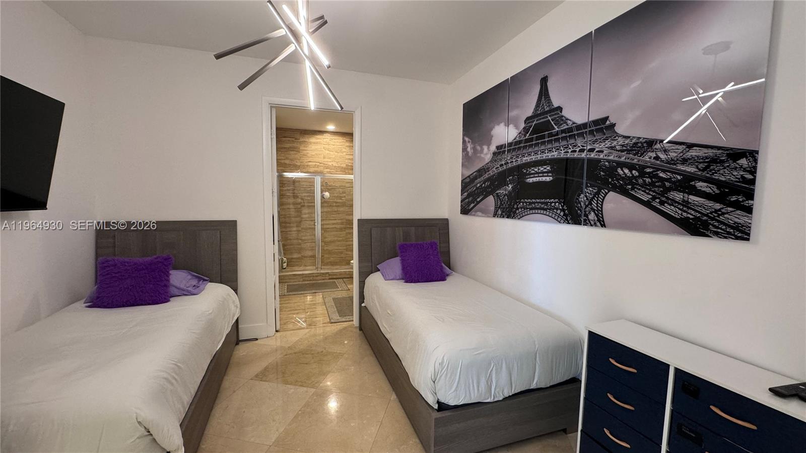 Подробнее 3803 3 / 3 1962 кв.футов $ 2026-02-17 0 Фото