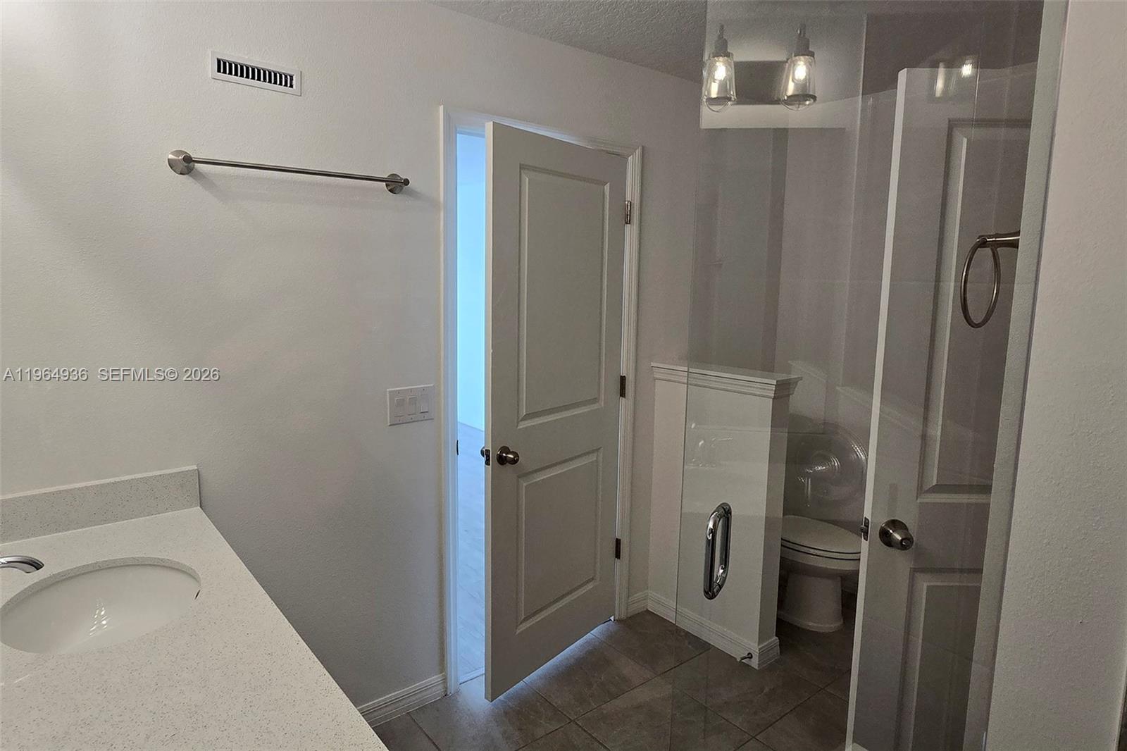Ver detalles 742 3 / 3 sq. ft. $ 2026-05-08 0 foto