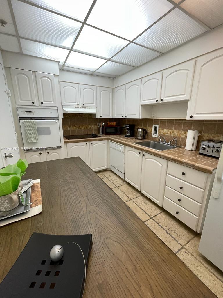 Photo of 3901 Ocean Dr  #1J, Hollywood, Florida, 33019 - 