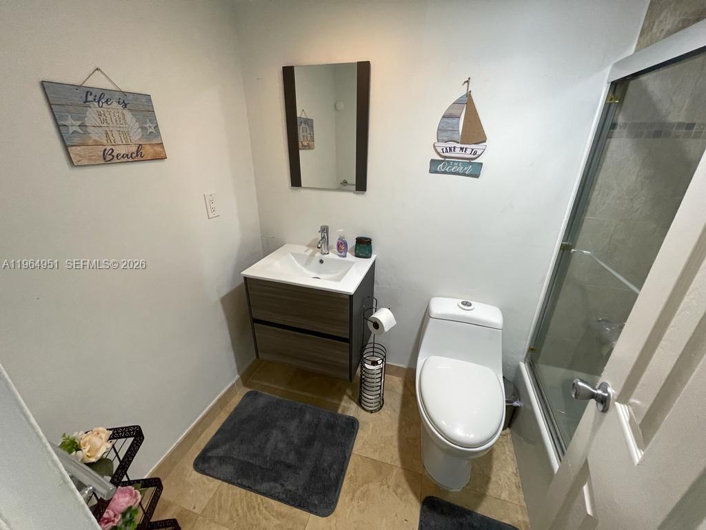 Photo of 3901 Ocean Dr  #1J, Hollywood, Florida, 33019 - 