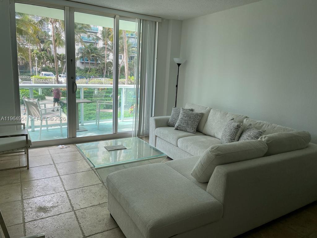 Photo of 3901 Ocean Dr  #1J, Hollywood, Florida, 33019 - 