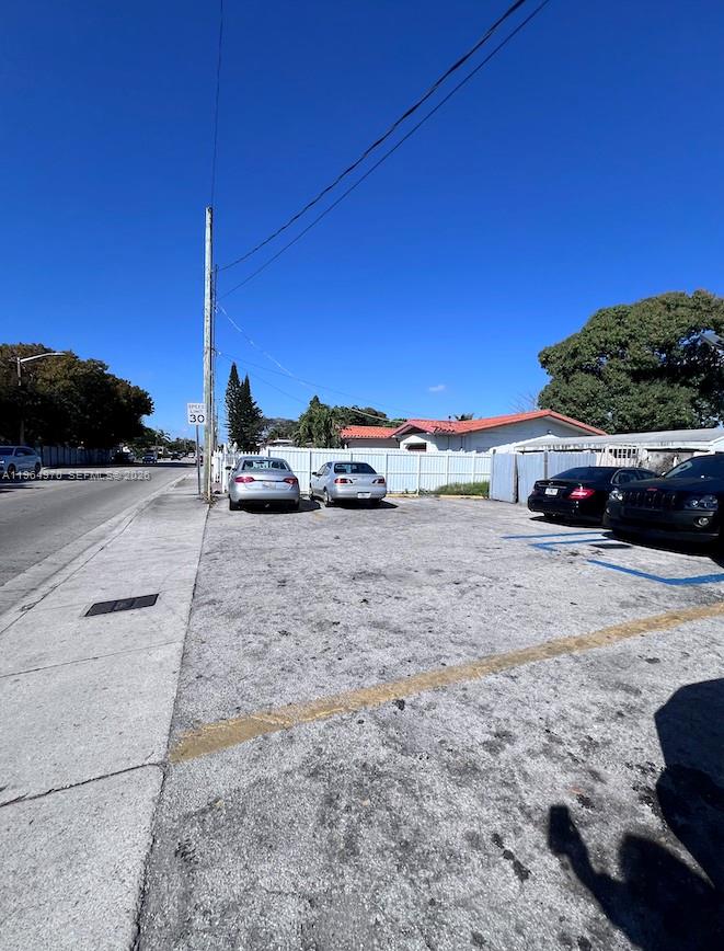   /   sq. ft. $ 2026-02-13 0 foto