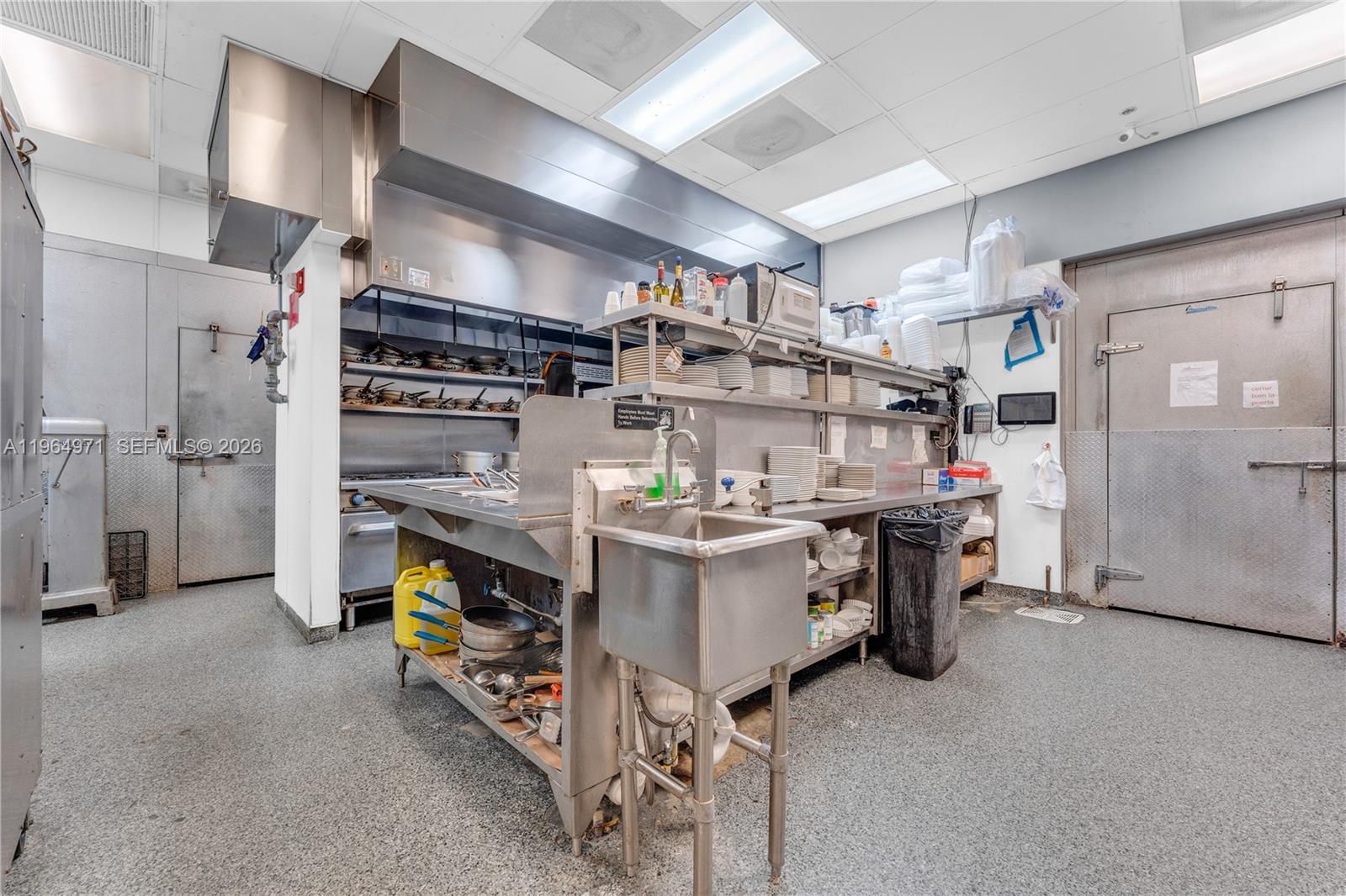   /   sq. ft. $ 2026-02-13 0 foto