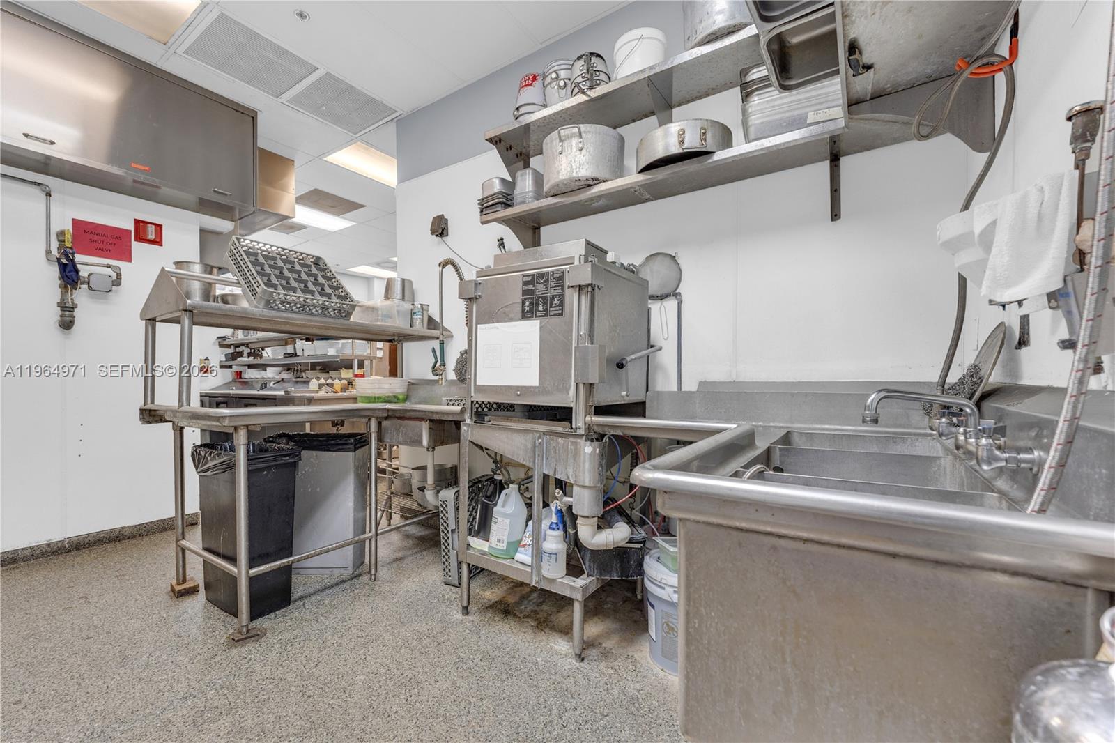   /   sq. ft. $ 2026-02-13 0 foto