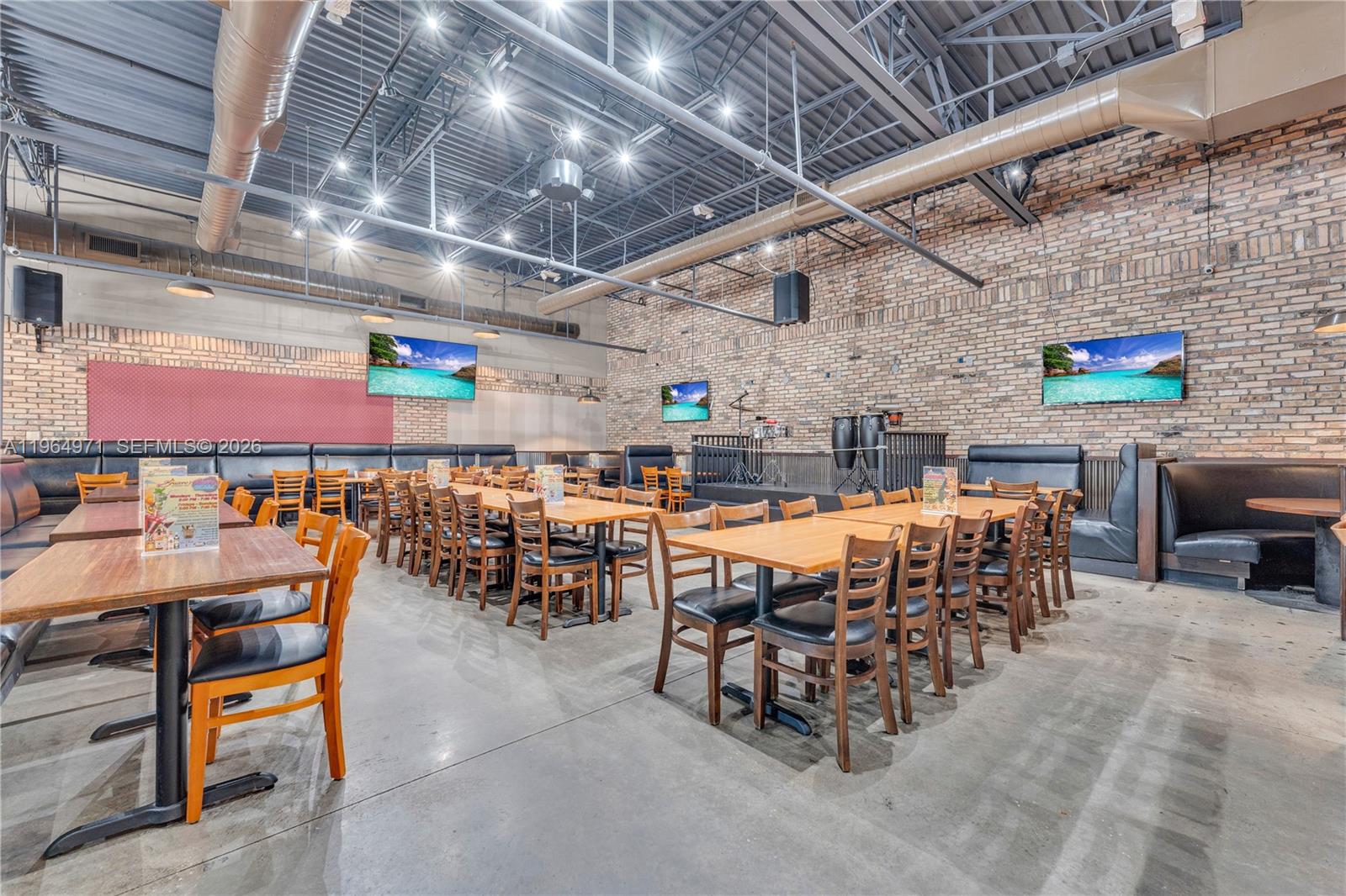   /   sq. ft. $ 2026-02-13 0 foto