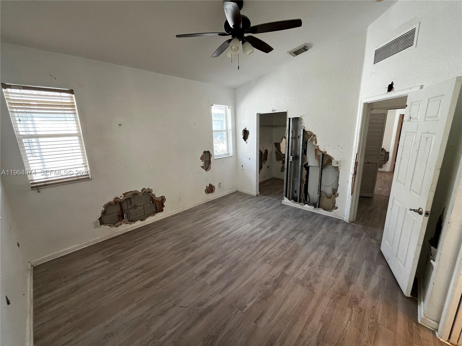 3021 2 / 3 1199 sq. ft. $ 2026-02-13 0 Photo