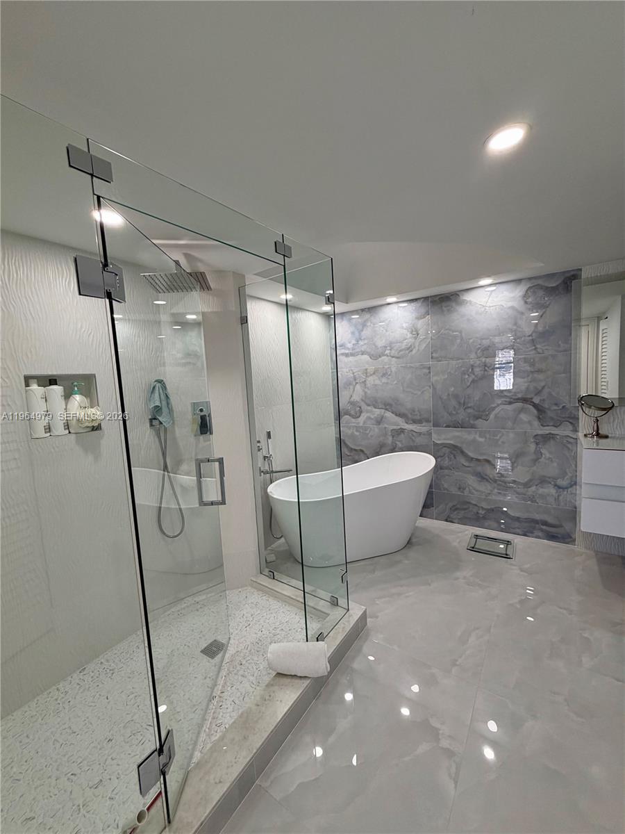 Photo of 1920 Ocean Dr  #20D, Hallandale Beach, Florida, 33009 - 