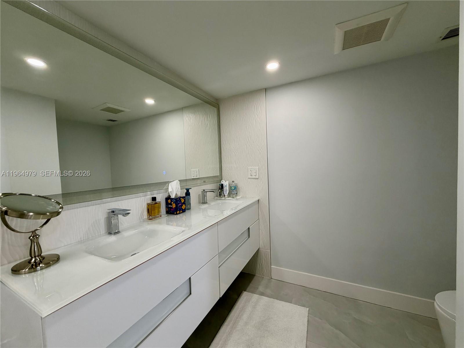 Photo of 1920 Ocean Dr  #20D, Hallandale Beach, Florida, 33009 - 