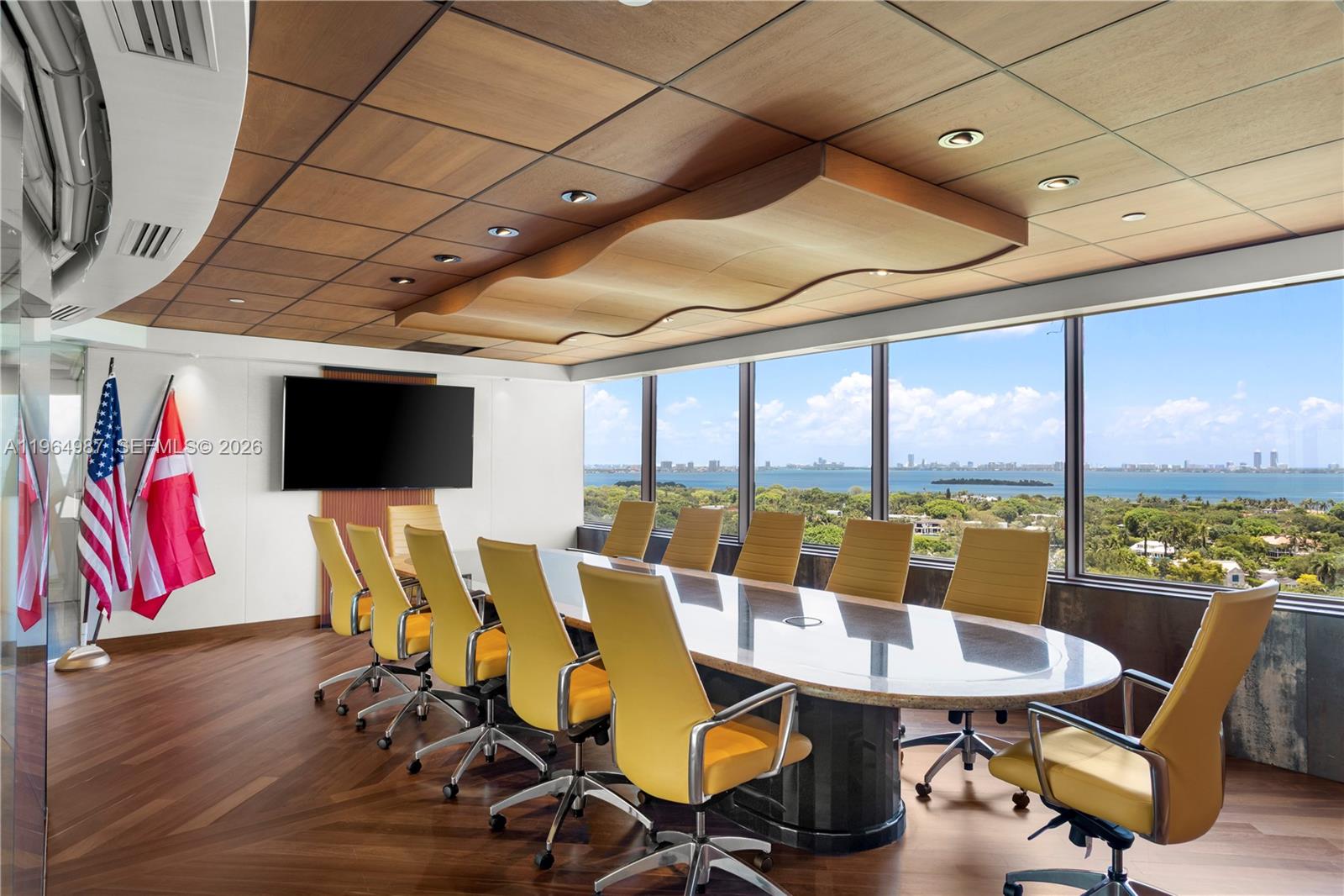 PH000  /   кв.футов $ 2026-02-13 0 Фото