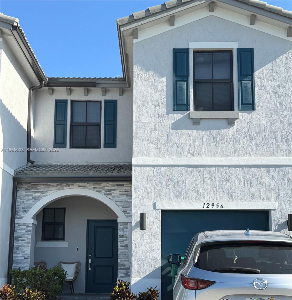 See details 12956 3 / 3 1722 sq. ft. $ 2026-02-13 0 Photo