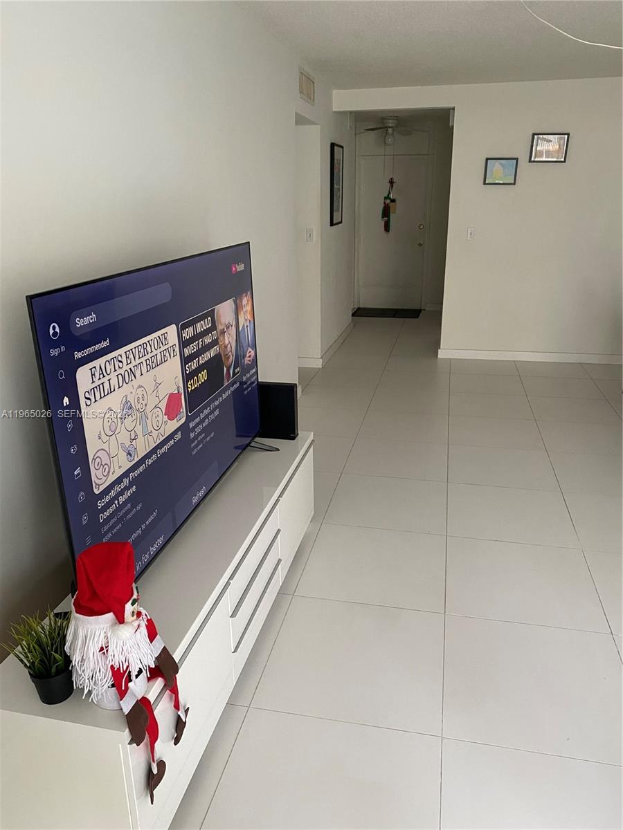 Photo of 610 12th Ave #308, Hallandale Beach, Florida, 33009 -