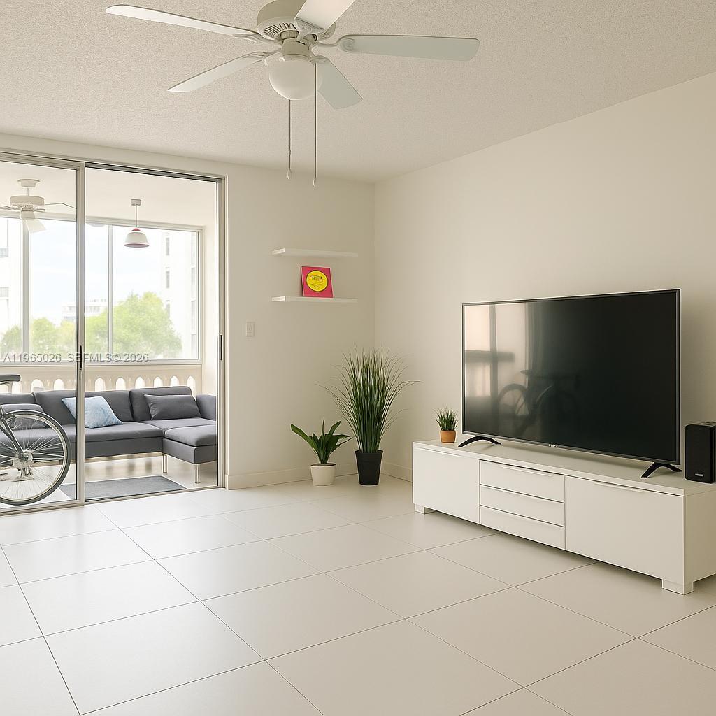 Photo of 610 12th Ave #308, Hallandale Beach, Florida, 33009 -