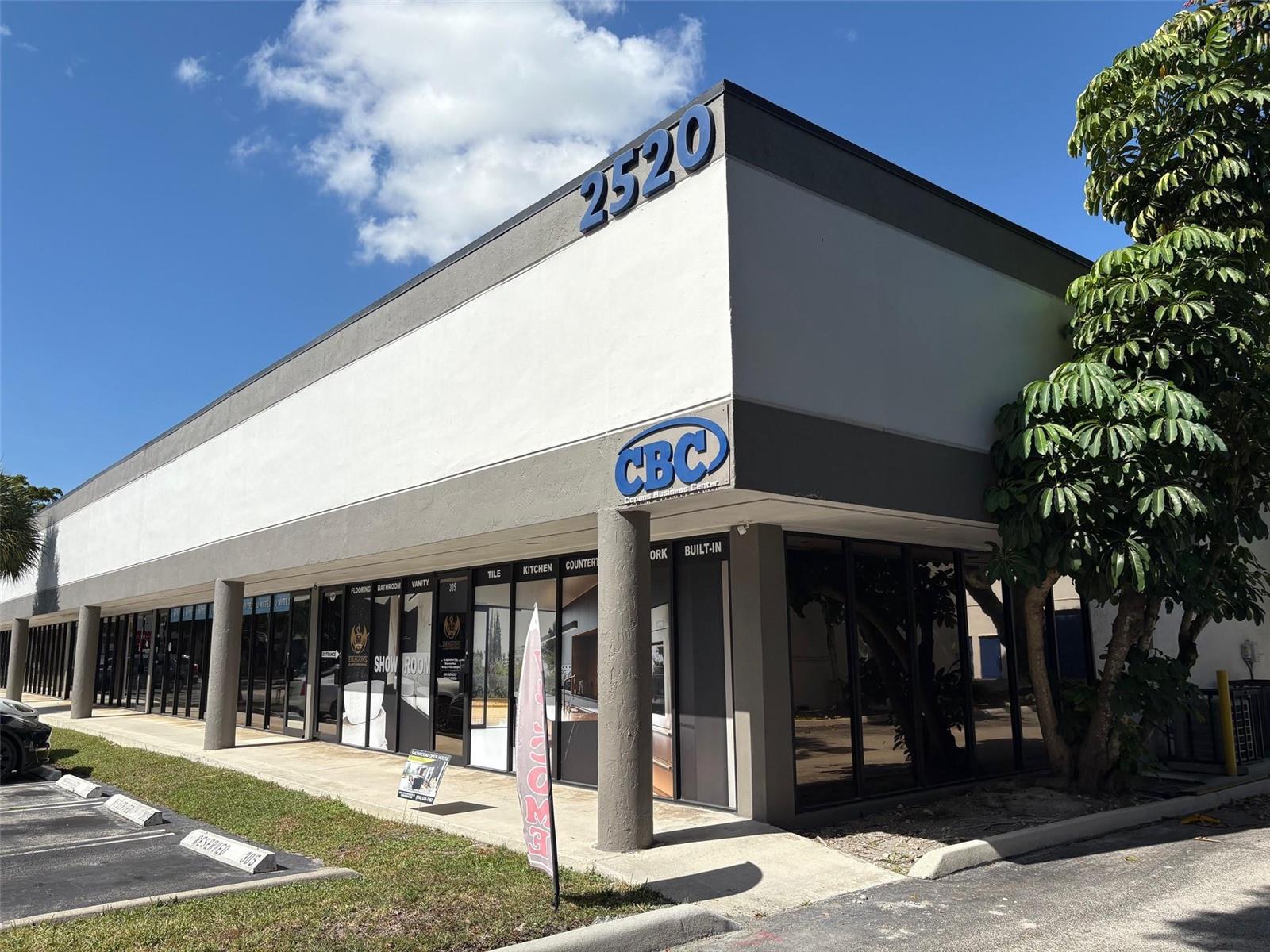 See details 305 / 0 sq. ft. $ 2026-06-17 0 Photo