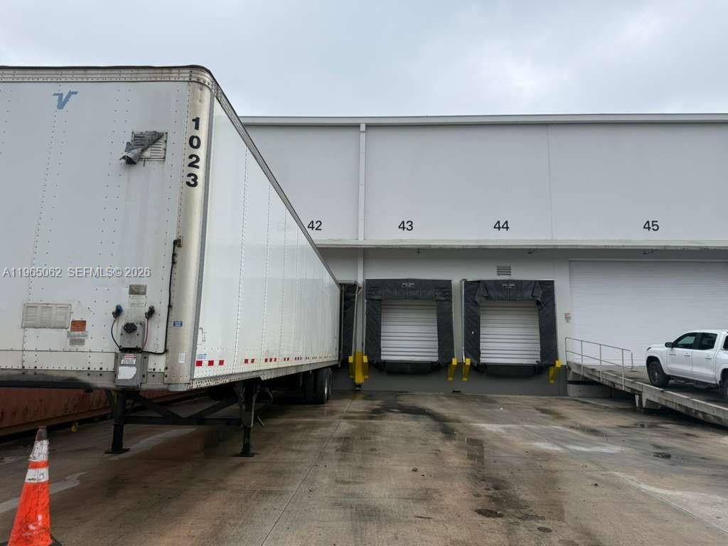 104-106  /   sq. ft. $ 2026-02-13 0 Photo