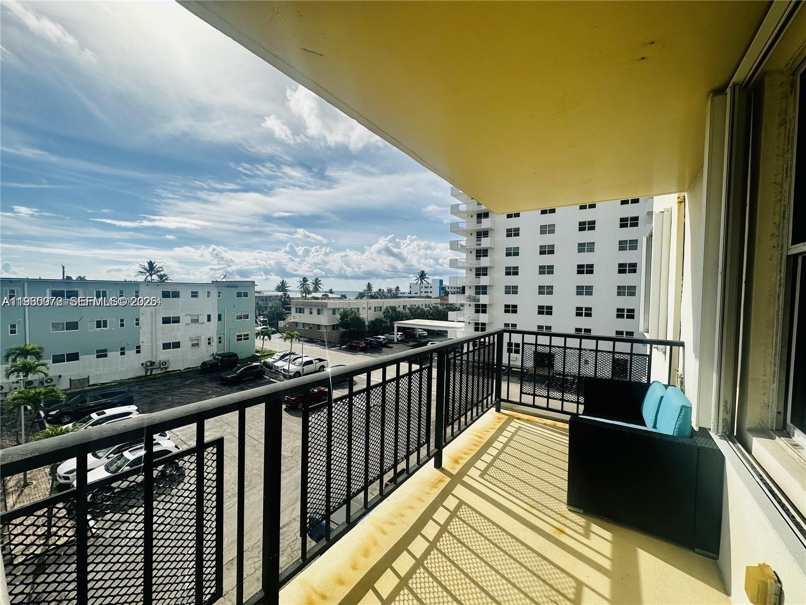 Photo of 1501 Ocean Dr  #406, Hollywood, Florida, 33019 - 