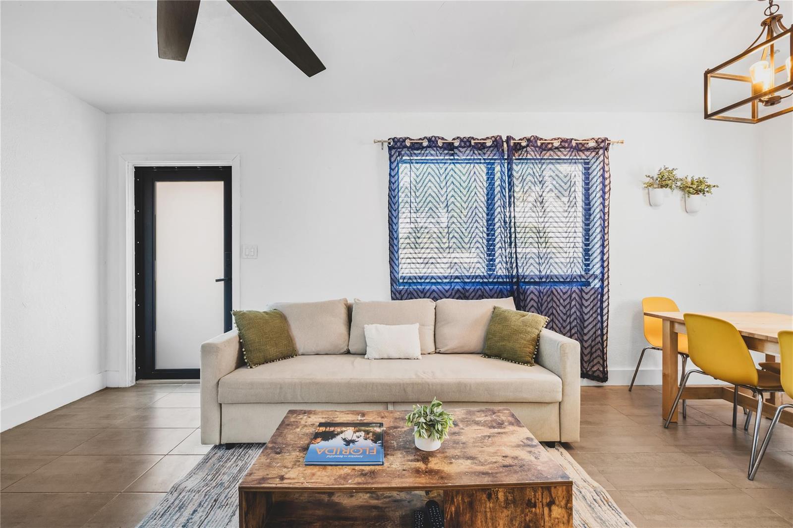   / 0 2475 sq. ft. $ 2026-06-21 0 foto