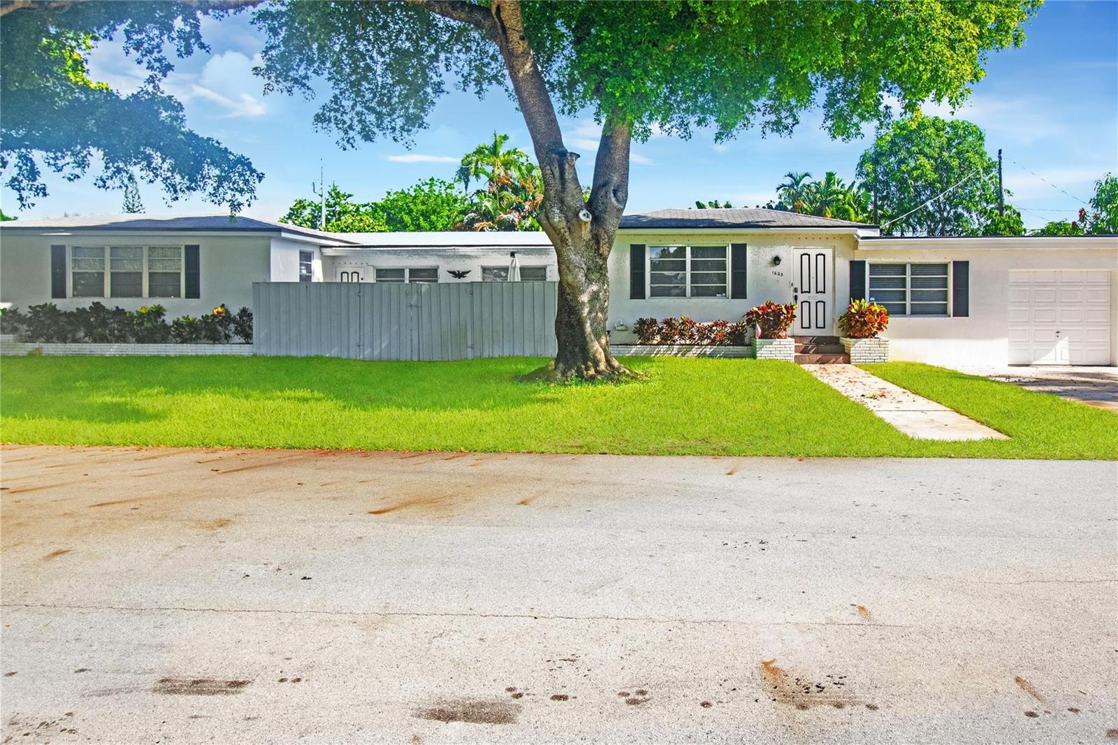   / 0 2475 sq. ft. $ 2026-06-21 0 foto
