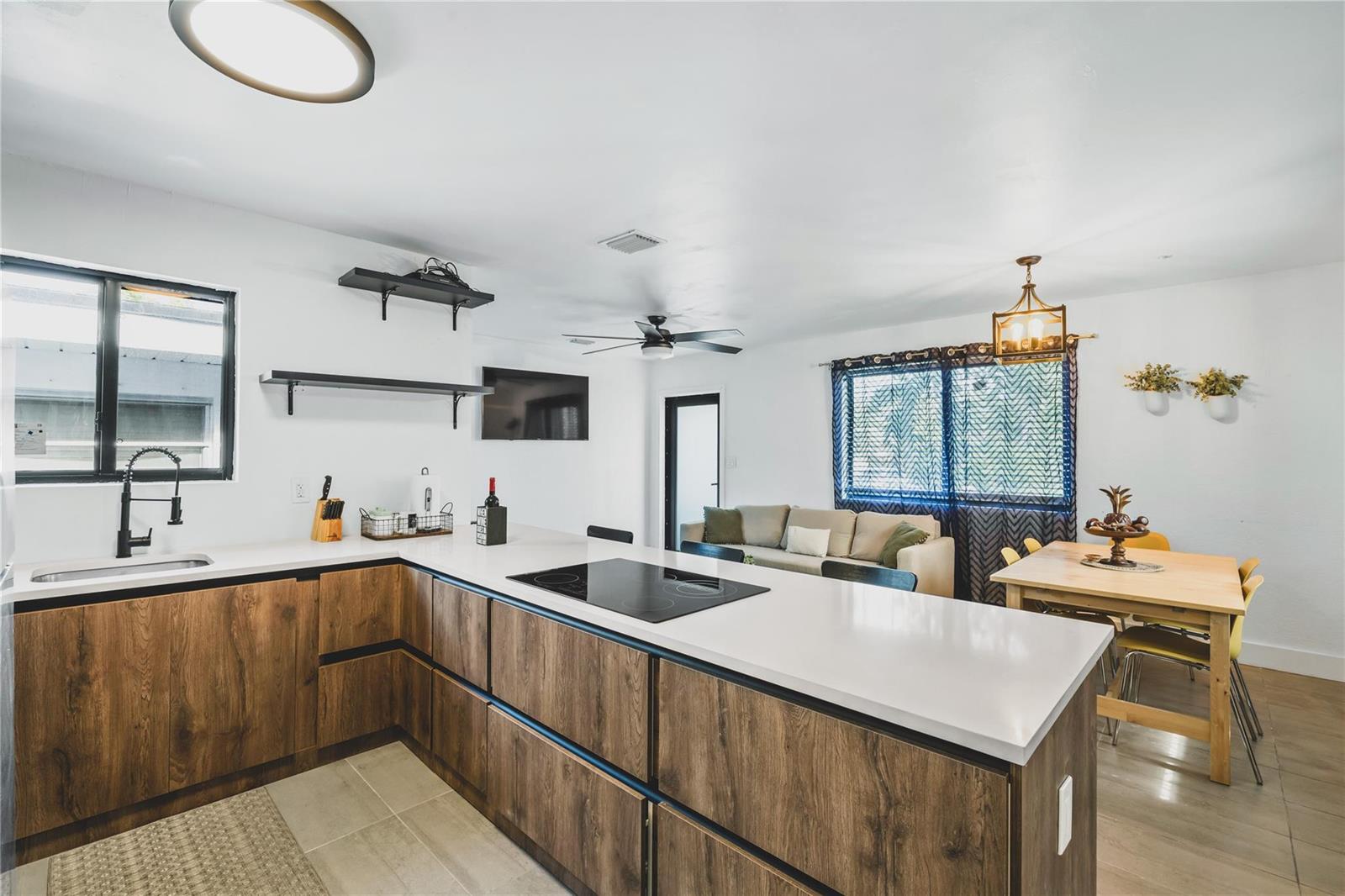   / 0 2475 sq. ft. $ 2026-06-21 0 foto