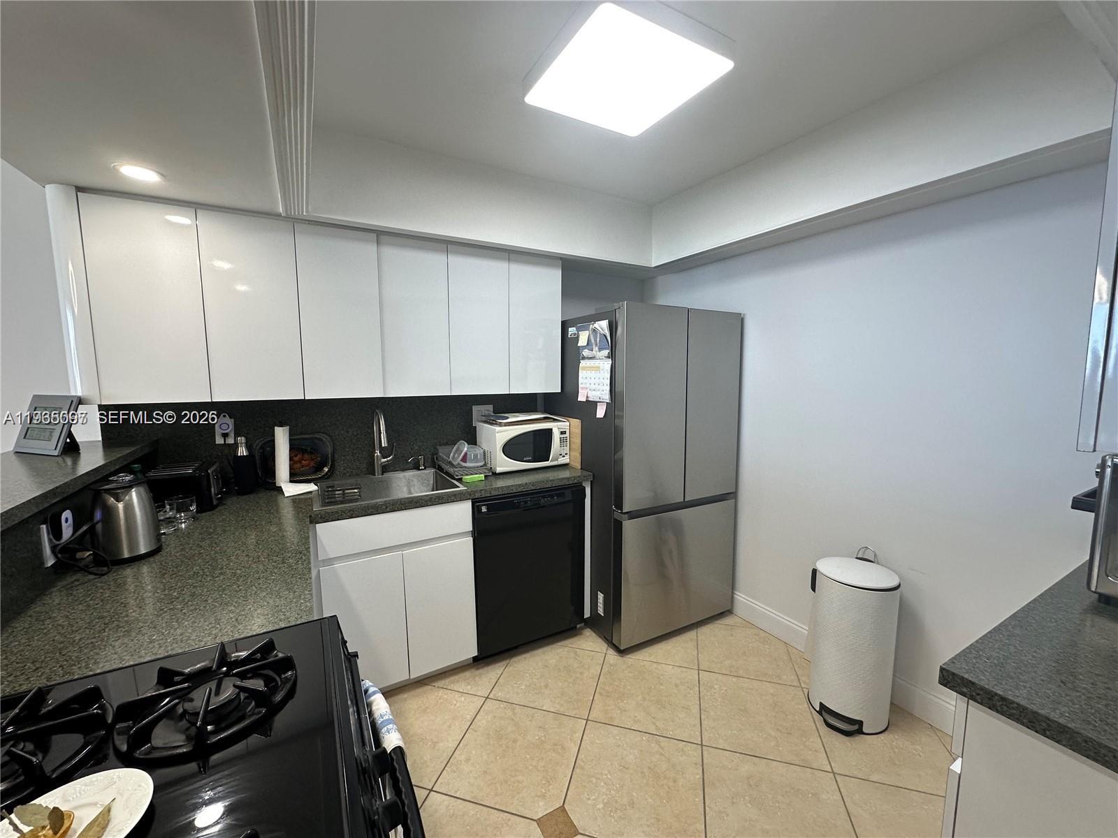 Photo of 2030 Ocean Dr  #2217, Hallandale Beach, Florida, 33009 - 