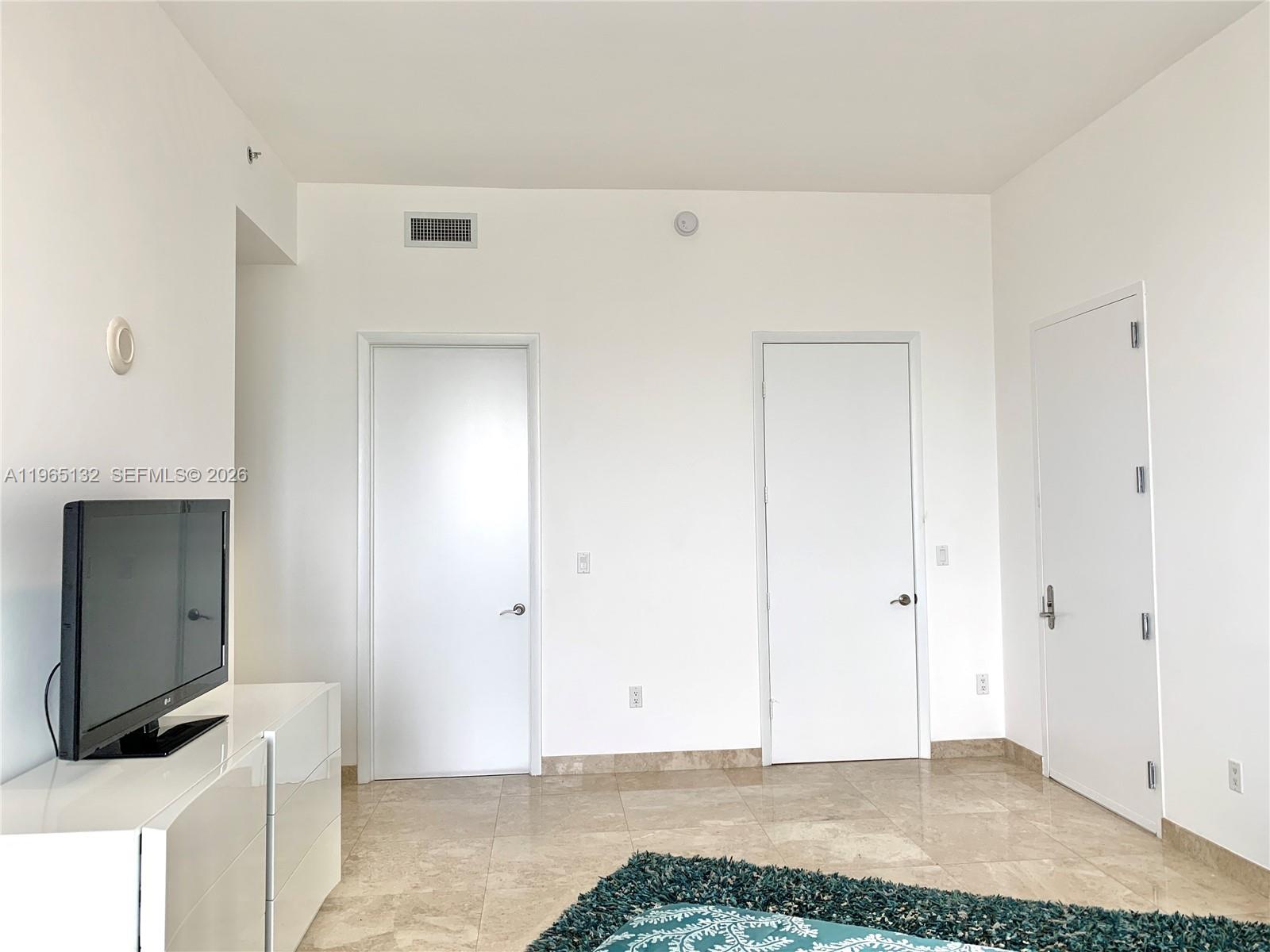 3805 2 / 2 1435 кв.футов $ 2026-02-13 0 Фото