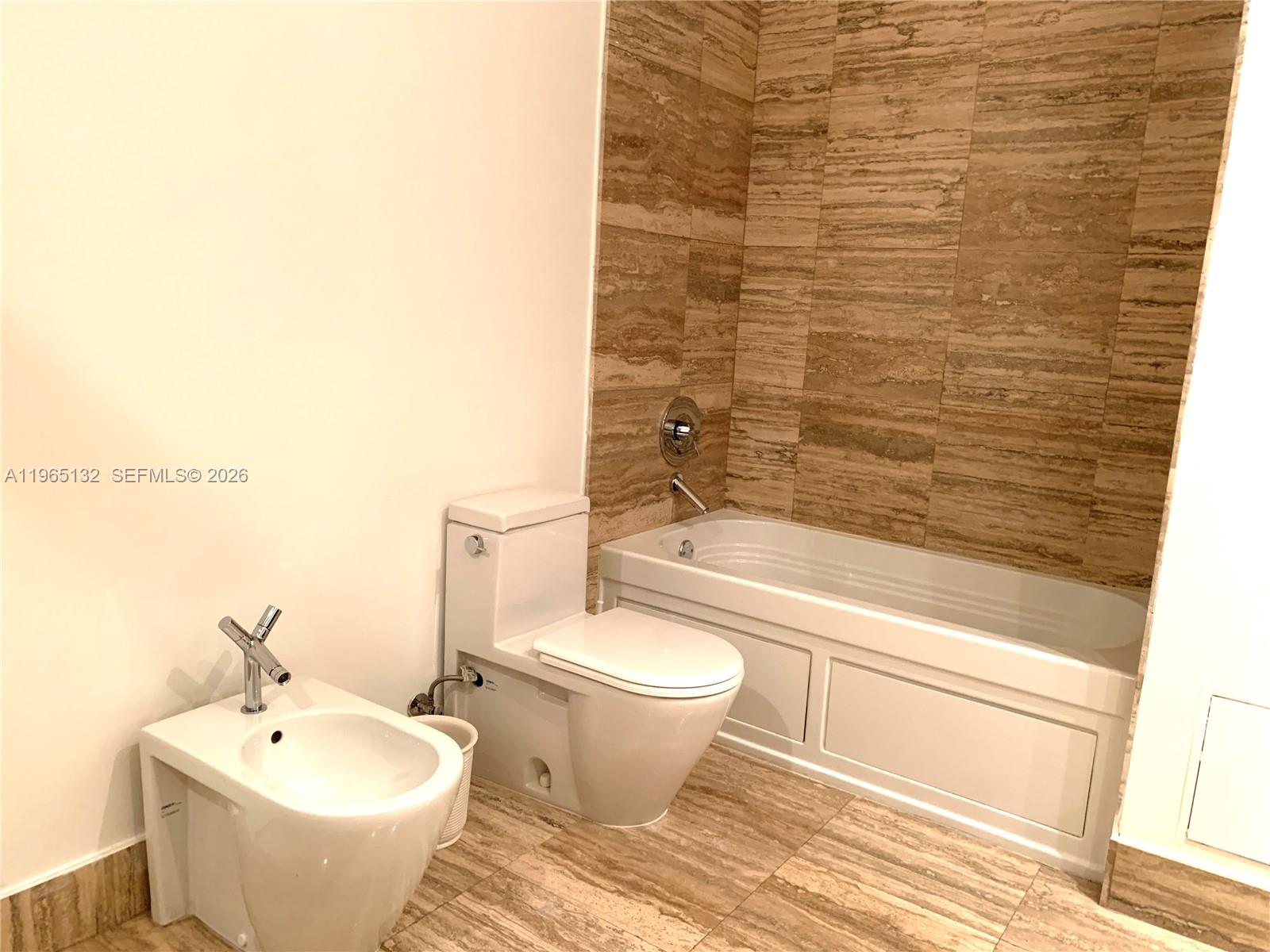 3805 2 / 2 1435 кв.футов $ 2026-02-13 0 Фото