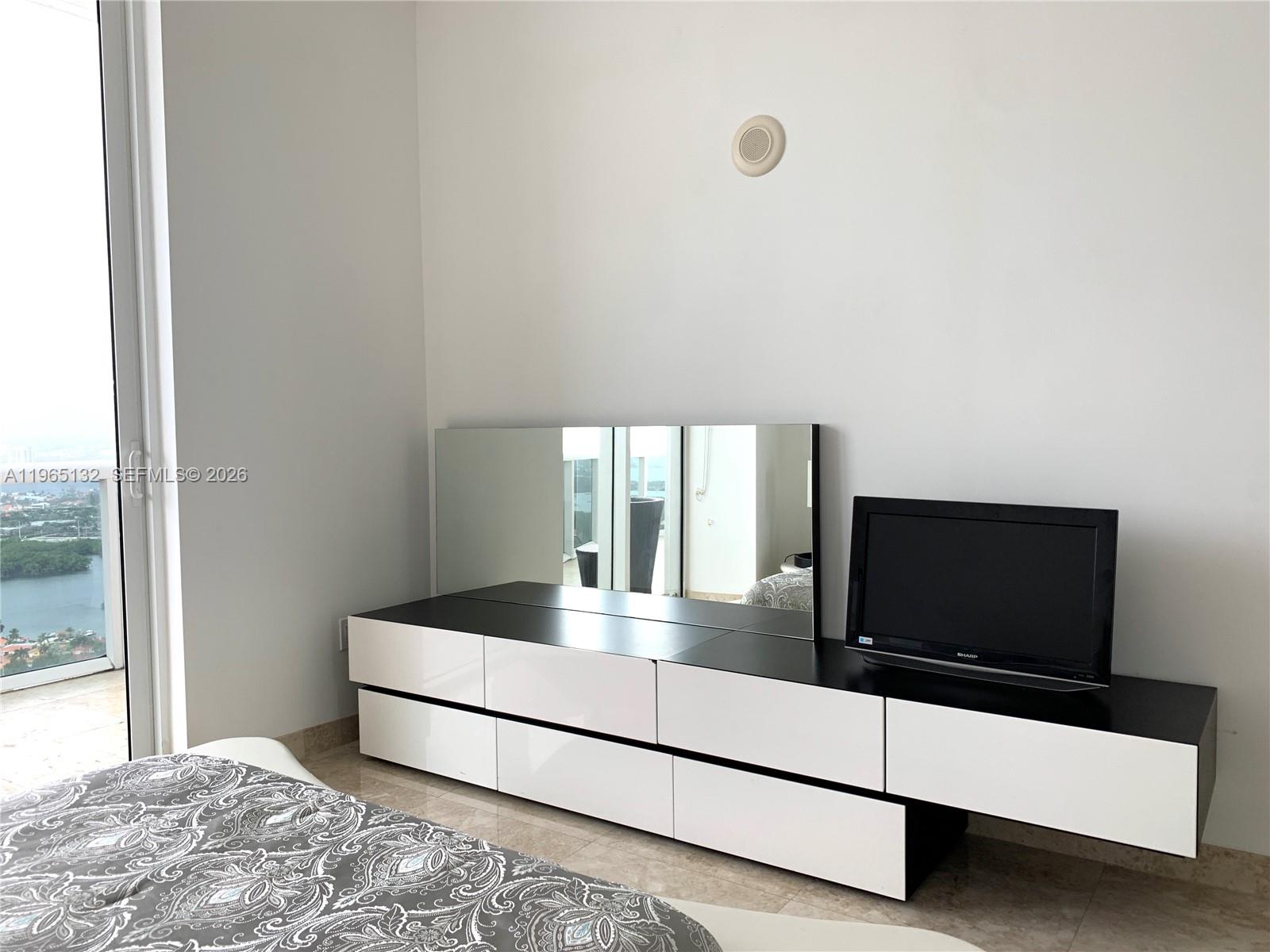 3805 2 / 2 1435 кв.футов $ 2026-02-13 0 Фото