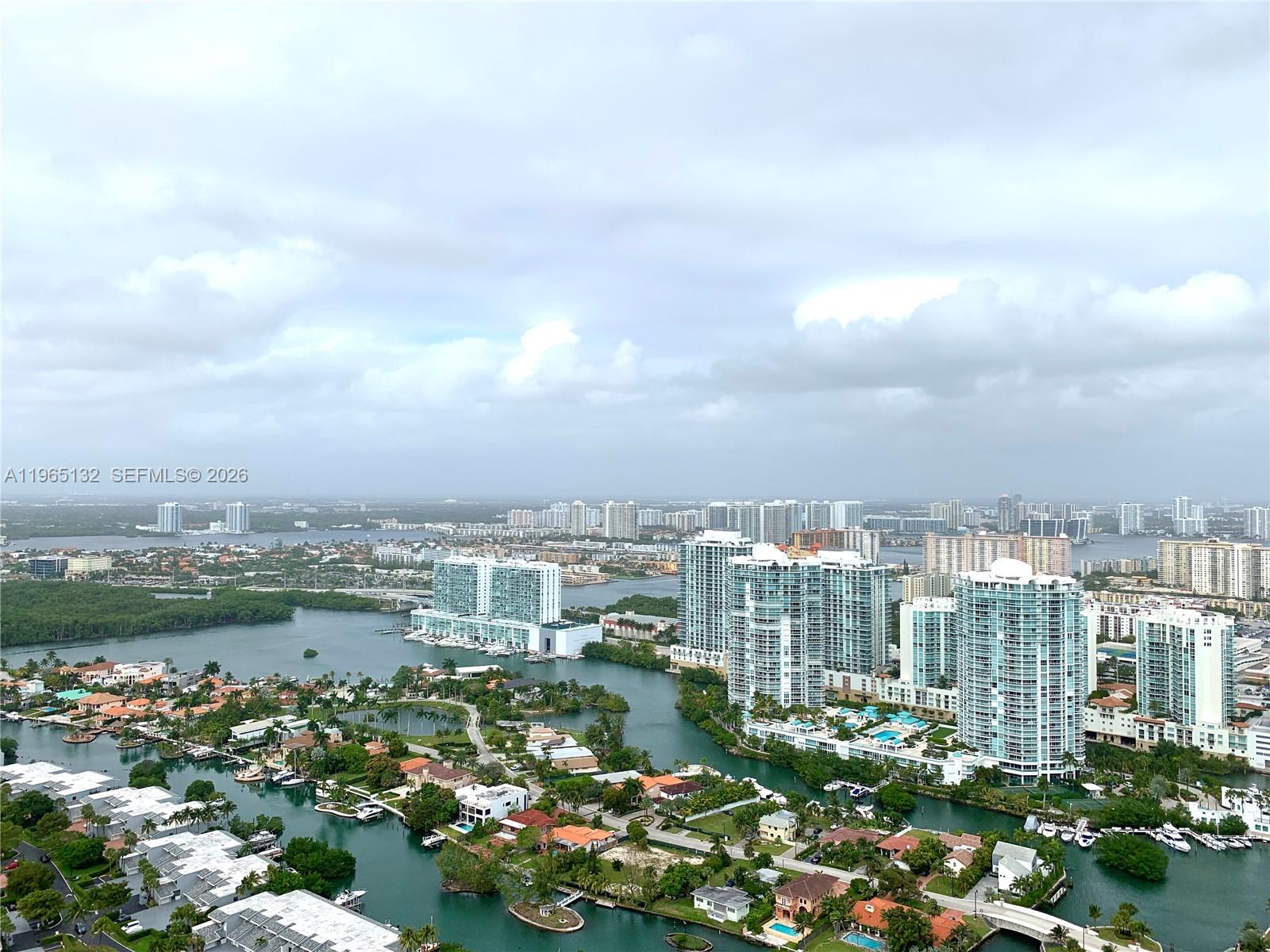 3805 2 / 2 1435 кв.футов $ 2026-02-13 0 Фото