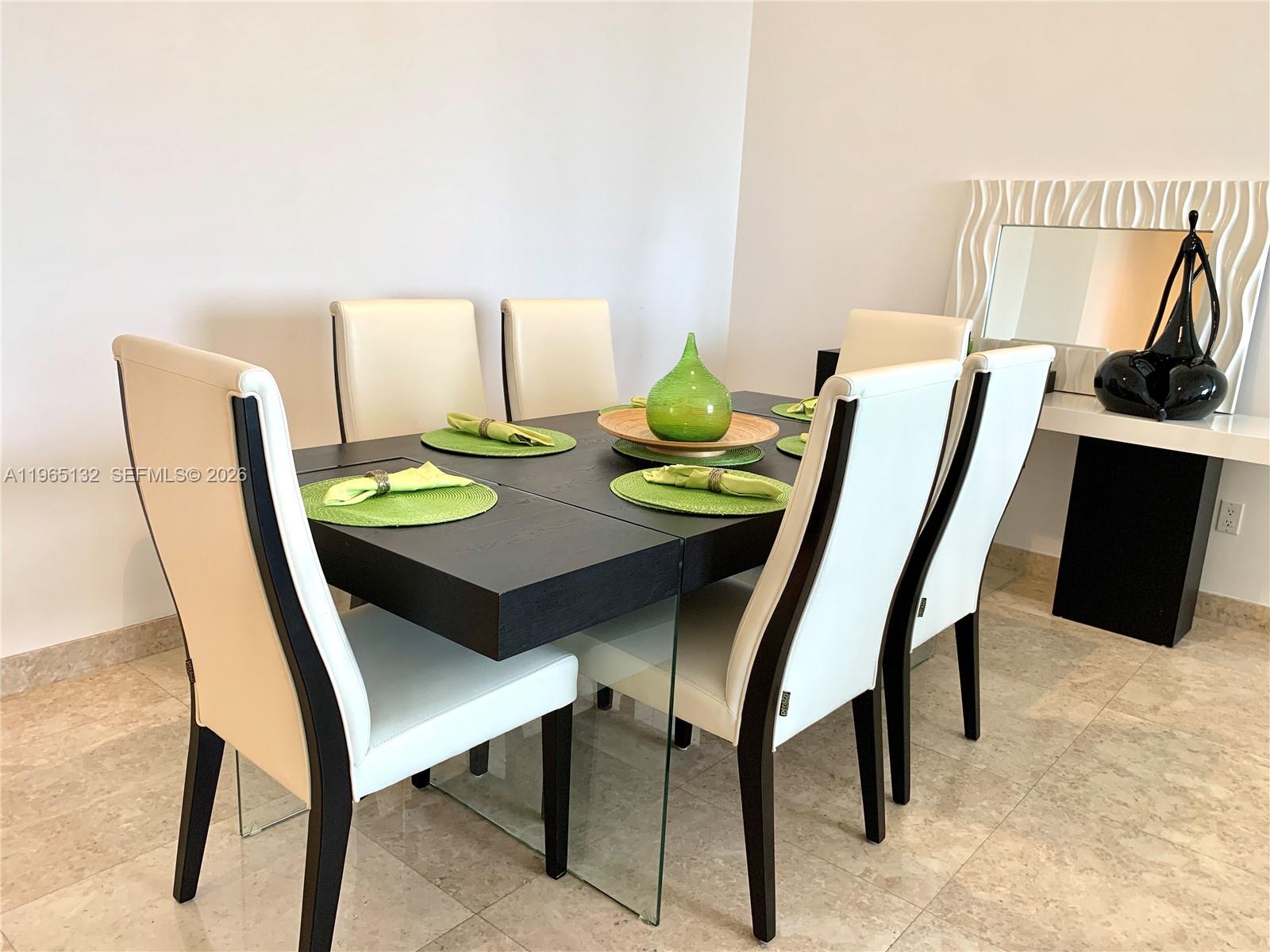 3805 2 / 2 1435 кв.футов $ 2026-02-13 0 Фото