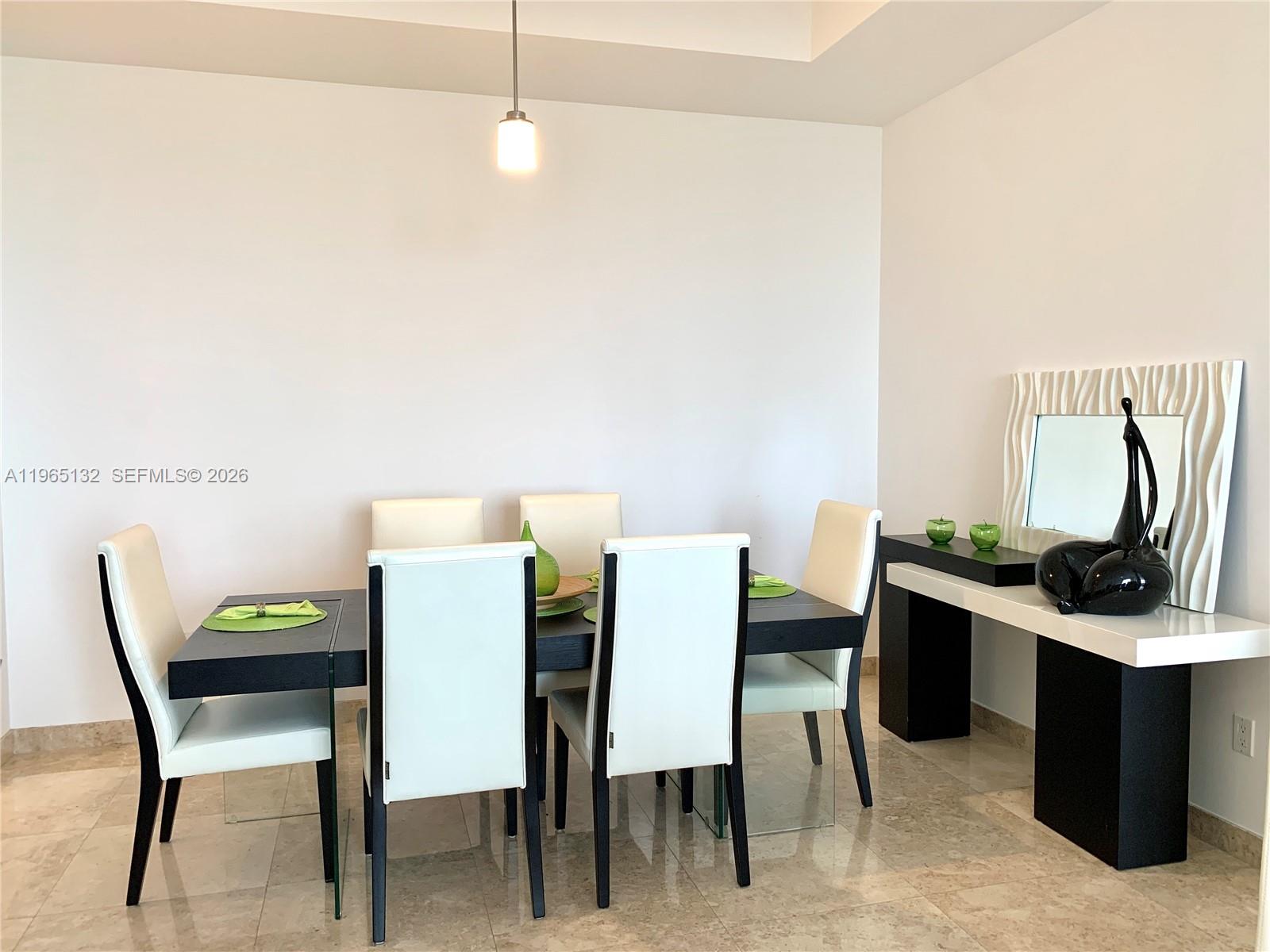 3805 2 / 2 1435 кв.футов $ 2026-02-13 0 Фото