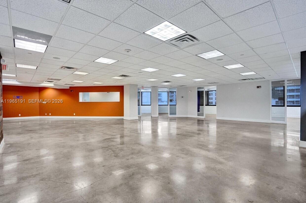 Подробнее 9 / кв.футов $ 2026-02-13 0 Фото