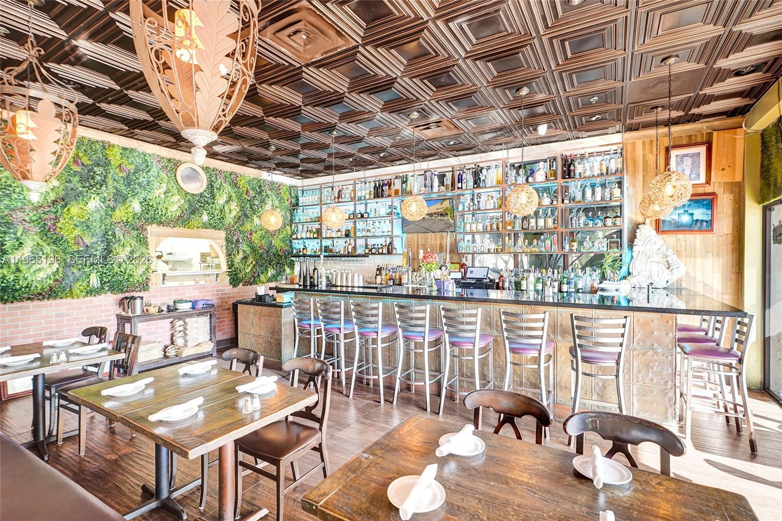   /   кв.футов $ 2026-02-13 0 Фото