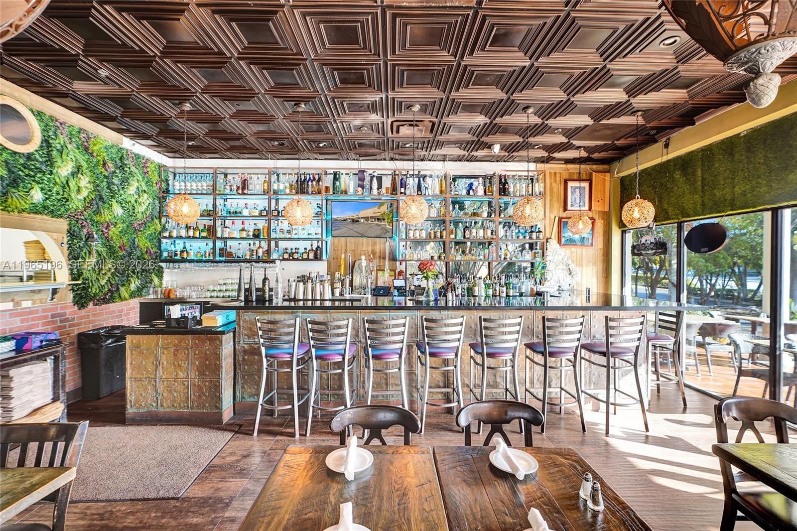   /   кв.футов $ 2026-02-13 0 Фото