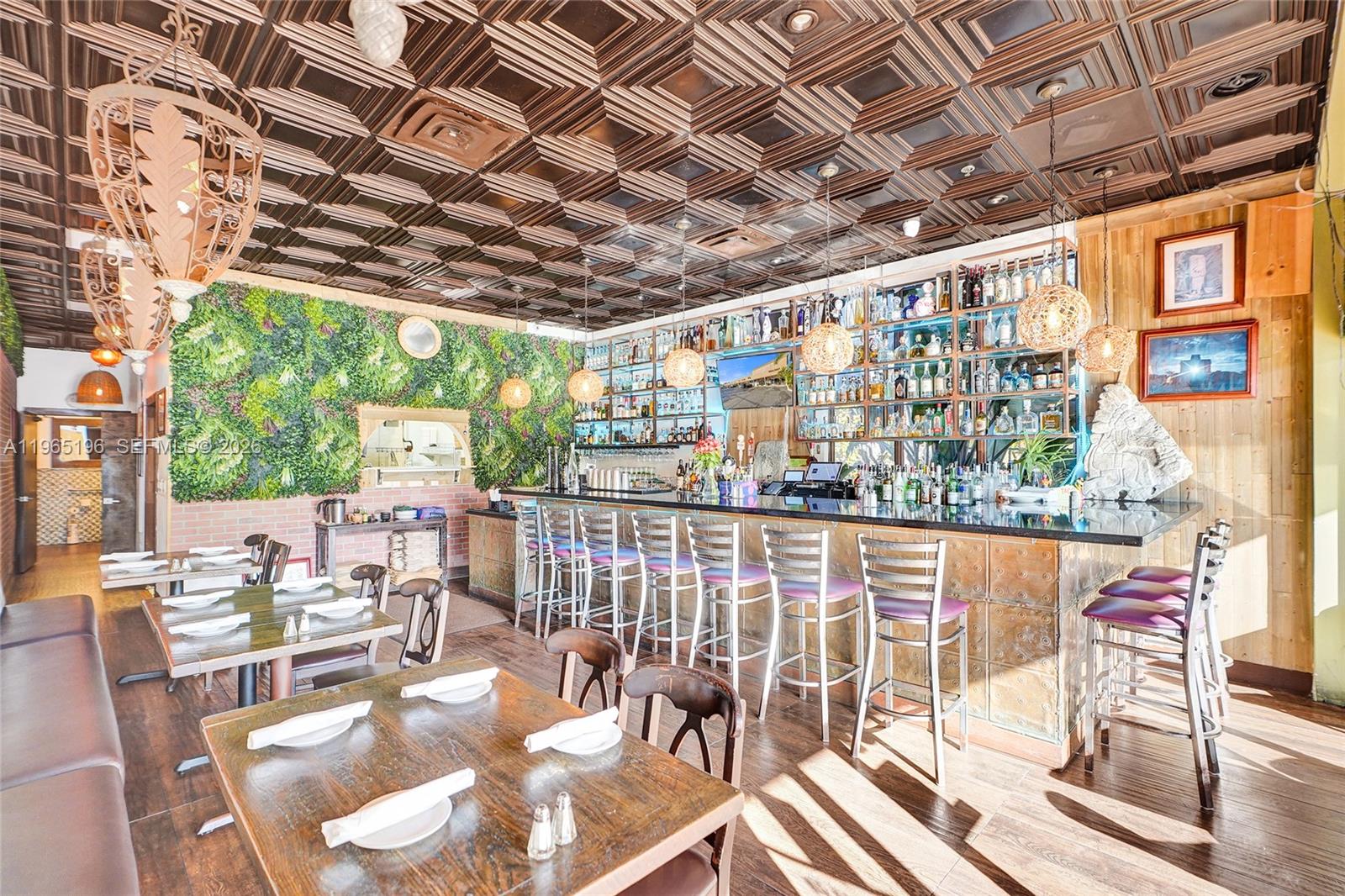   /   кв.футов $ 2026-02-13 0 Фото