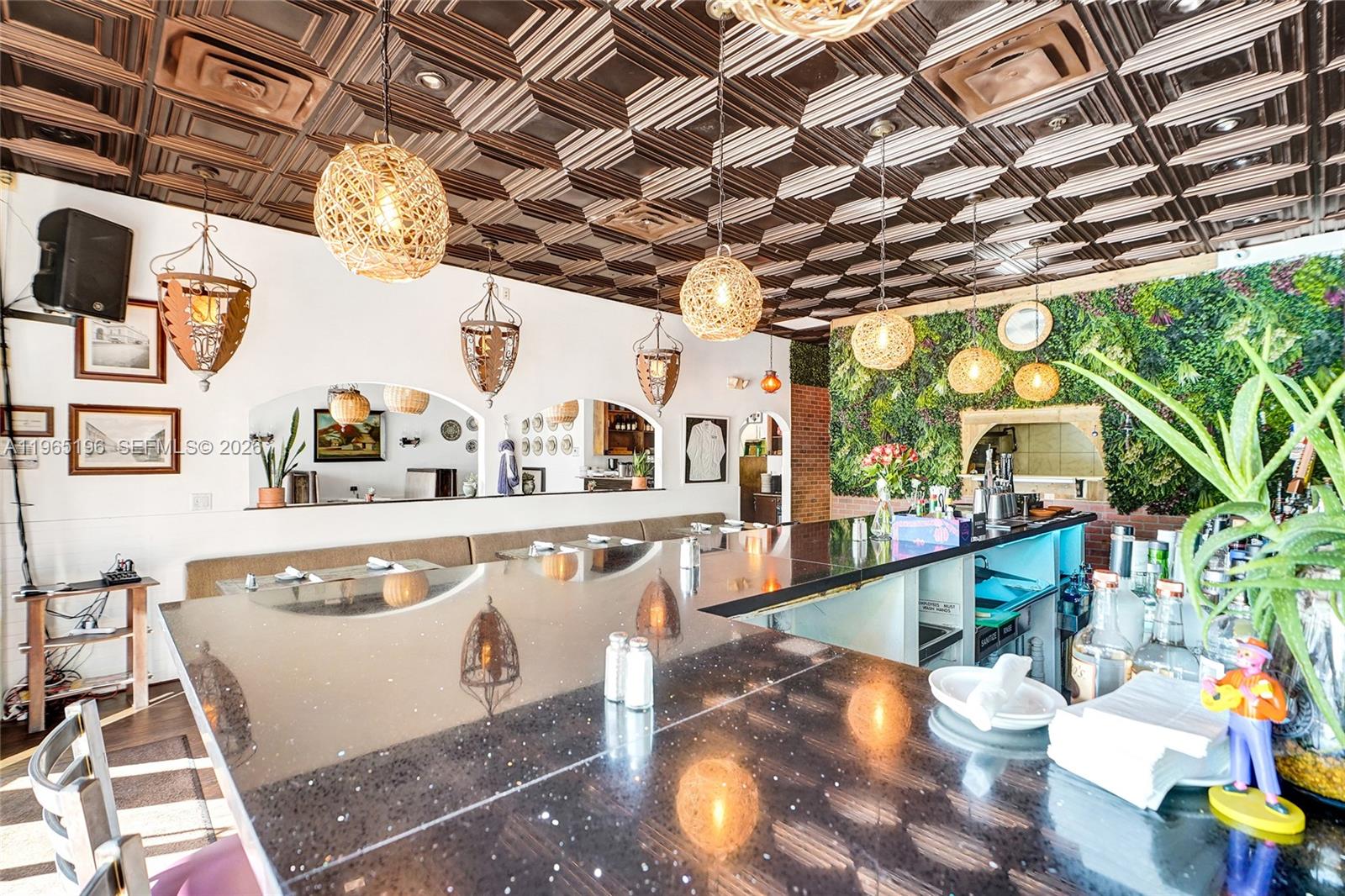   /   кв.футов $ 2026-02-13 0 Фото